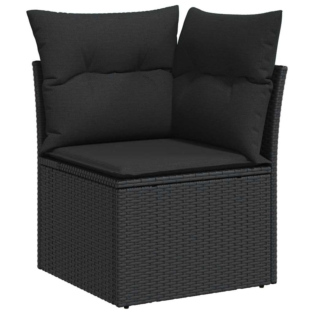 Una poltrona angolare in vimini nero con cuscini grigio scuro.