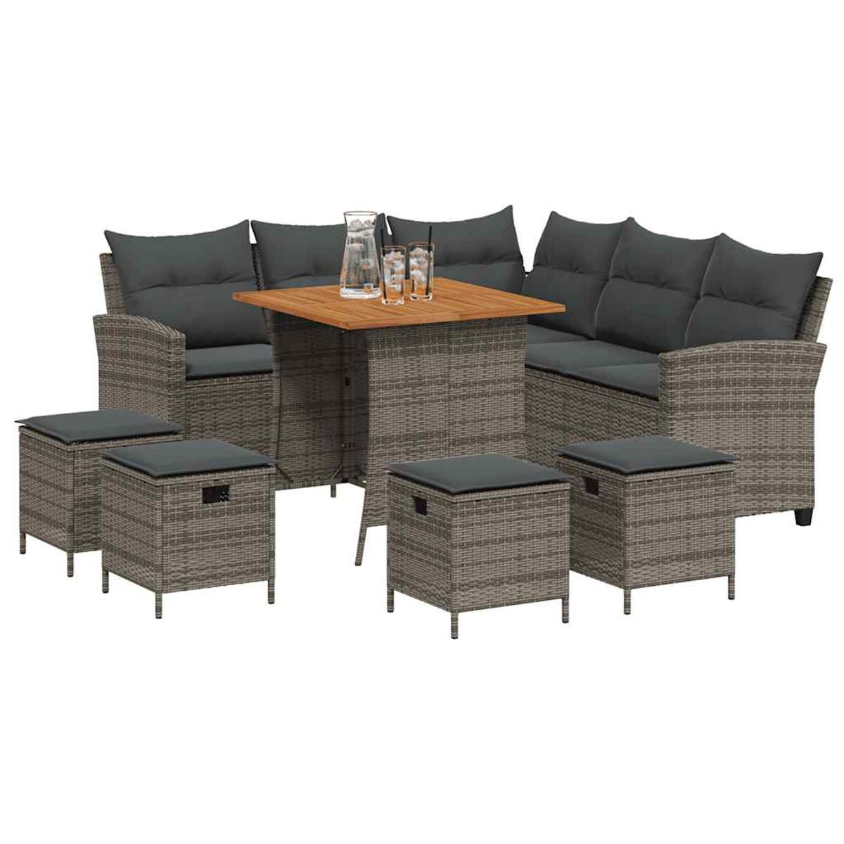 Gartenmöbel-Set mit Tisch, Hockern und einem Sofa mit grauen Kissen.