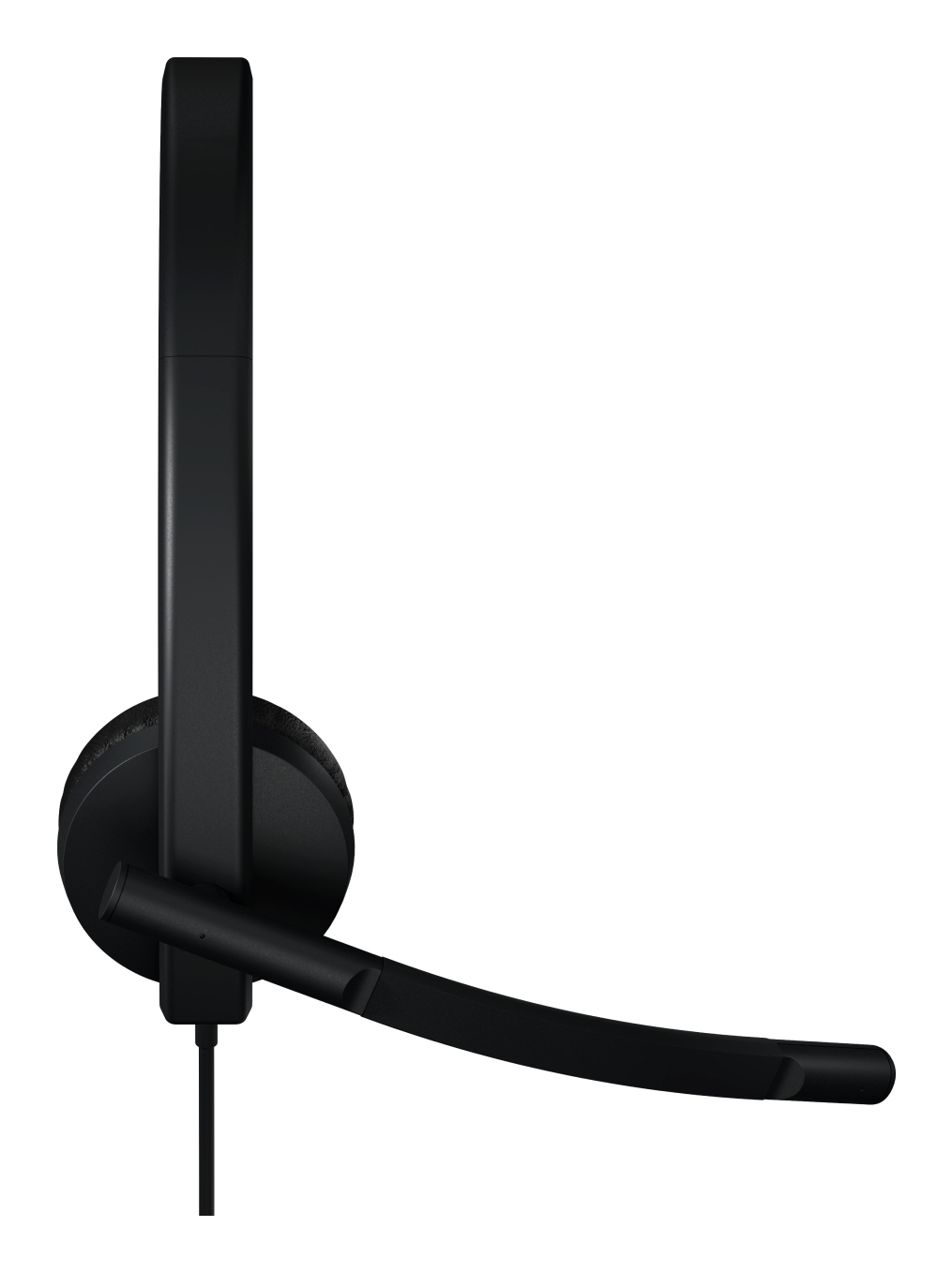 Czarny zestaw słuchawkowy z długim mikrofonem. Mikrofon jest po lewej stronie. Tło jest białe.