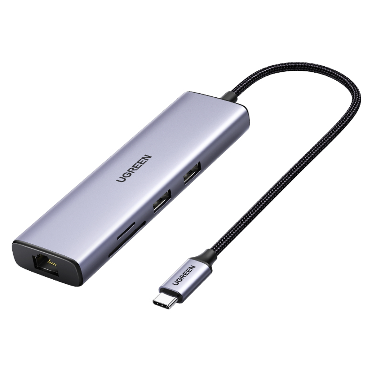 Adaptador UGREEN plateado con múltiples puertos y cable negro.