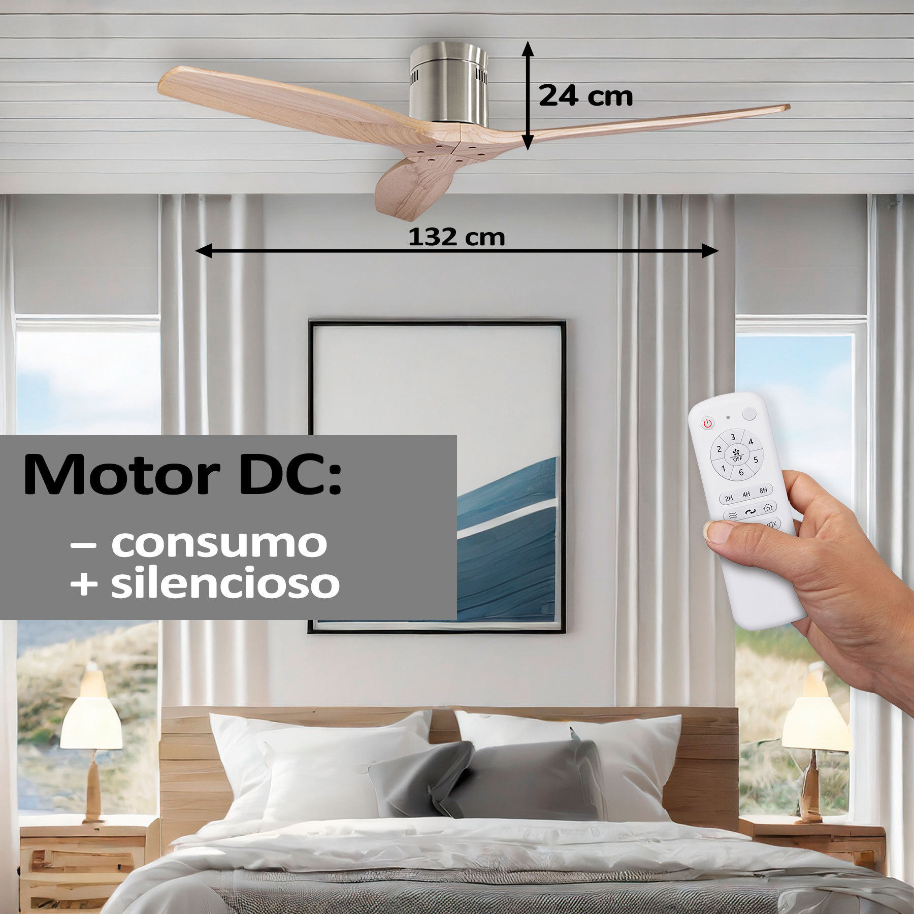 Un ventilador de techo con aspas de madera y un mando a distancia. Una cama y cortinas son visibles en el fondo.