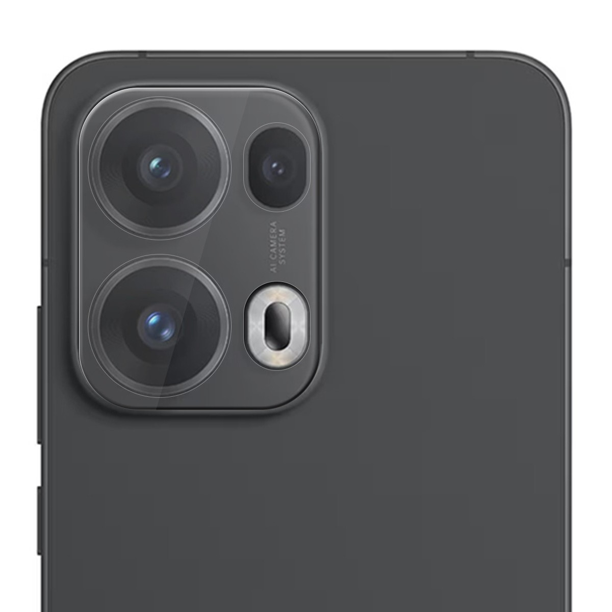 Primer plano del módulo de cámara de un teléfono con múltiples lentes.