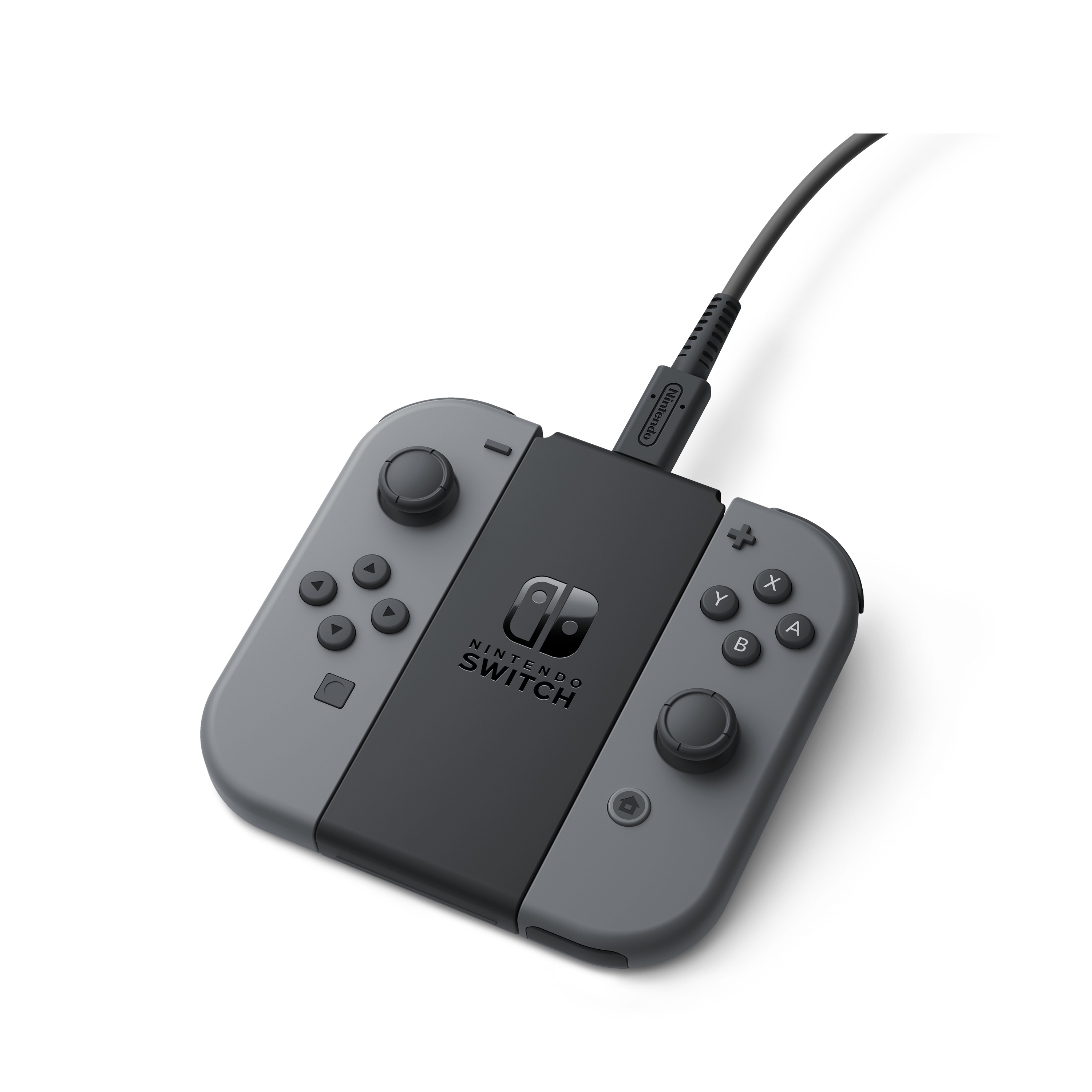 Un controller Nintendo Switch grigio collegato a un'impugnatura di ricarica con un cavo USB.