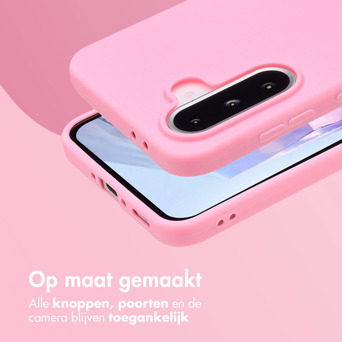 Een roze telefoonhoesje met een telefoon erin. De tekst zegt 'Op maat gemaakt', wat 'Op maat gemaakt' betekent.