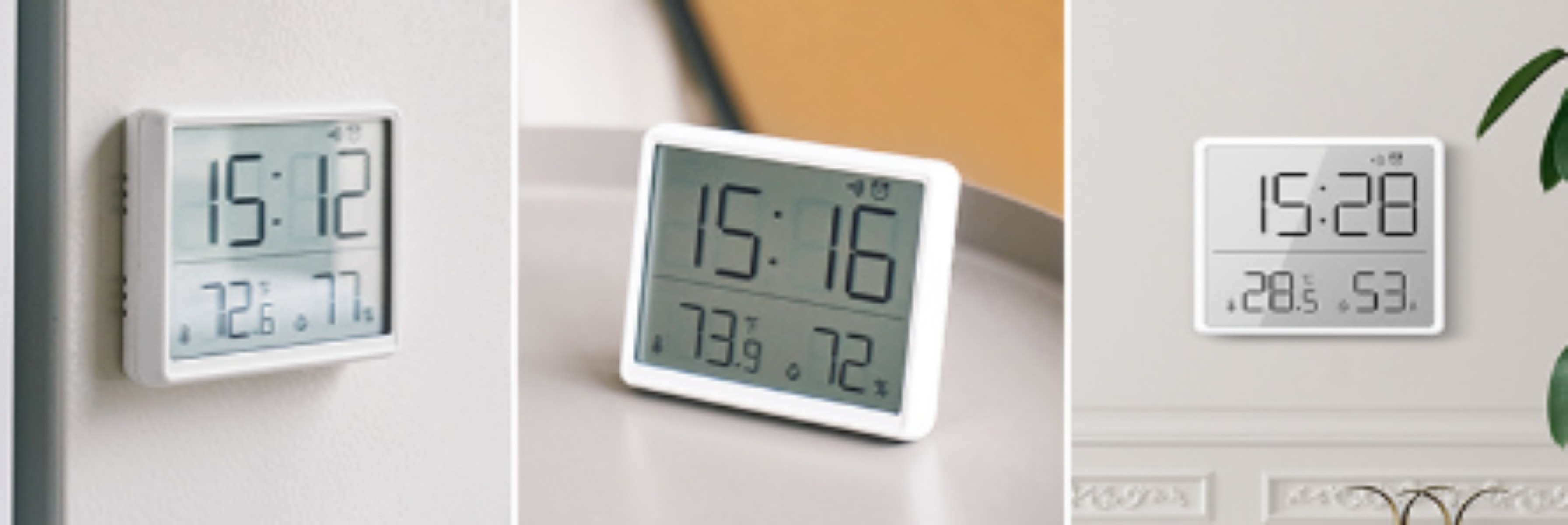 Drei Digitaluhren, die Zeit und Temperatur anzeigen. Sie sind weiß mit einem einfachen Design.