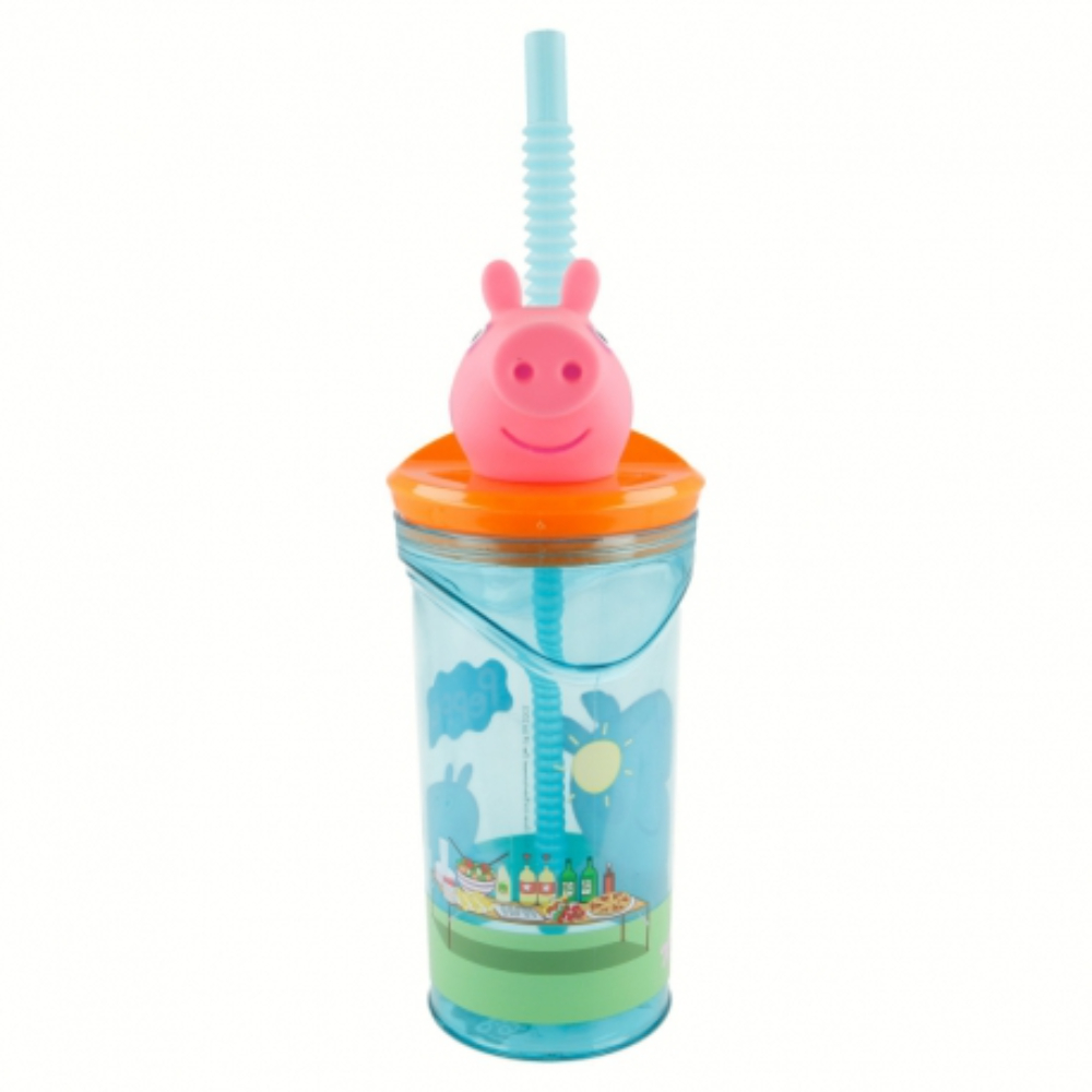 Transparenter Plastikbecher mit Peppa Wutz-Design, Strohhalm und orangem Deckel.