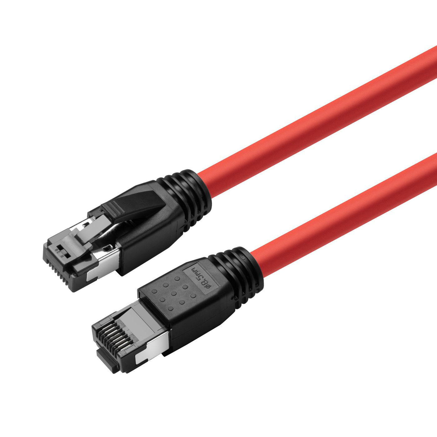 Dwa czerwone kable Ethernet z czarnymi złączami na białym tle.
