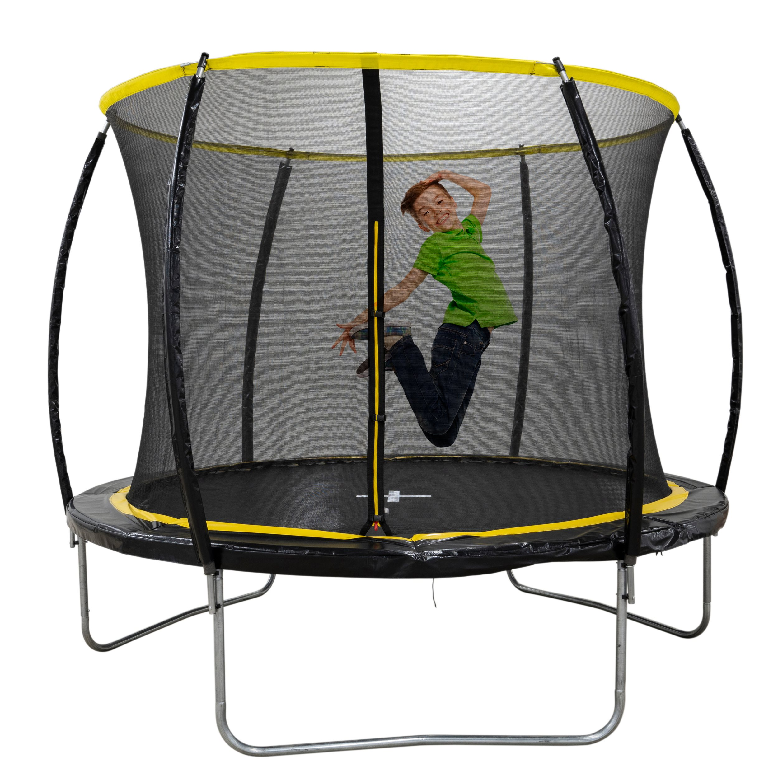 Un garçon saute sur un trampoline. Un filet noir et des bordures jaunes entourent le trampoline. Fond blanc.