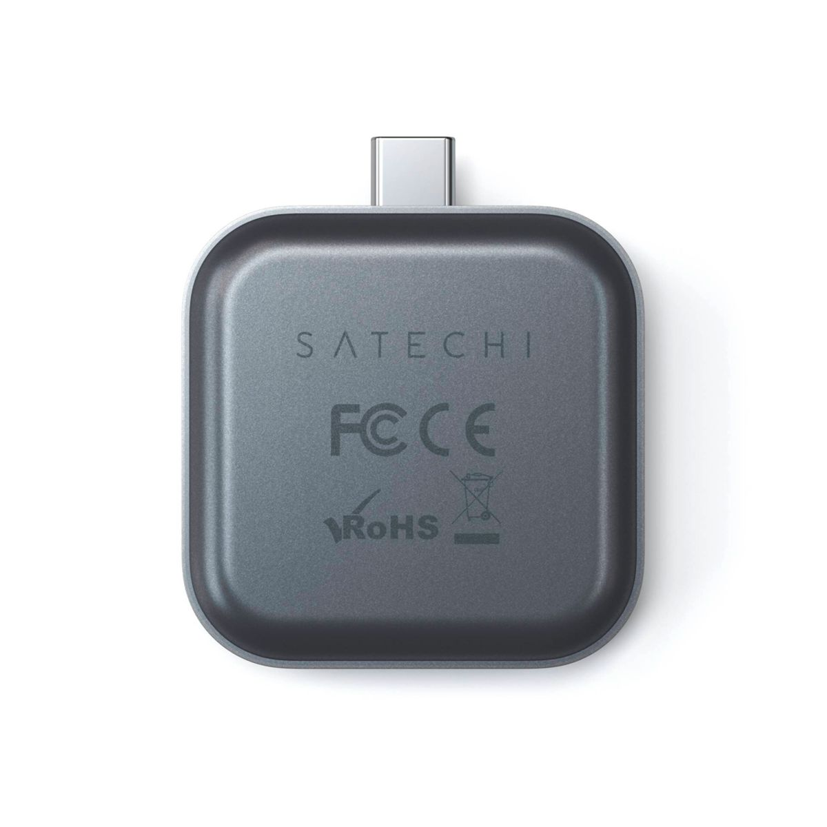 Szary hub Satechi. Posiada logo Satechi oraz symbole FCC i RoHS. Białe tło.