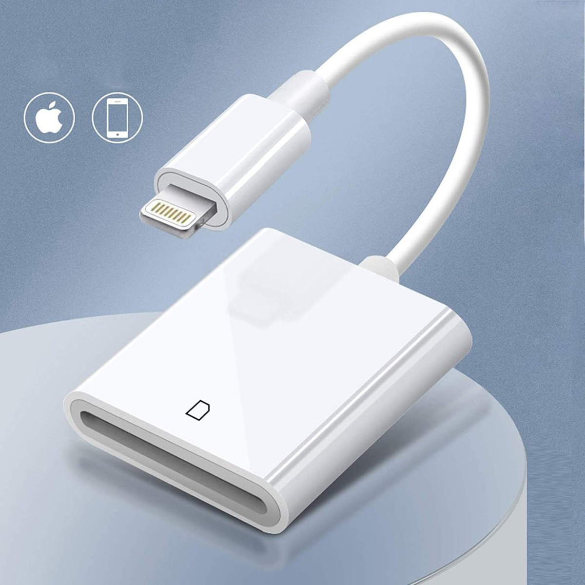 Ein weißes Kartenlesegerät mit Lightning-Anschluss und USB-A-Anschluss auf blauem Hintergrund.
