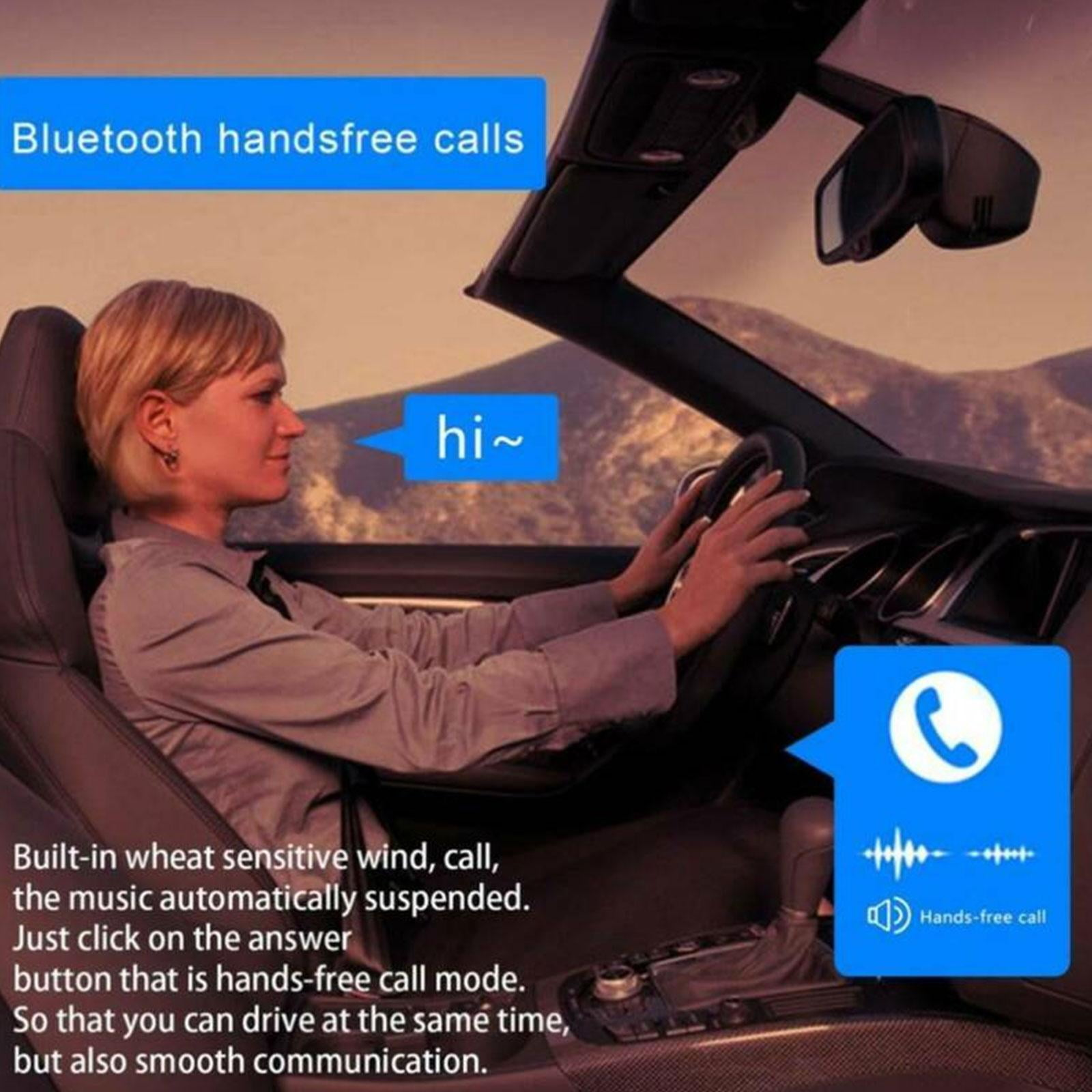 Frau fährt Auto, mit Sprechblase „hi~“ und Freisprech-Anrufsymbol.