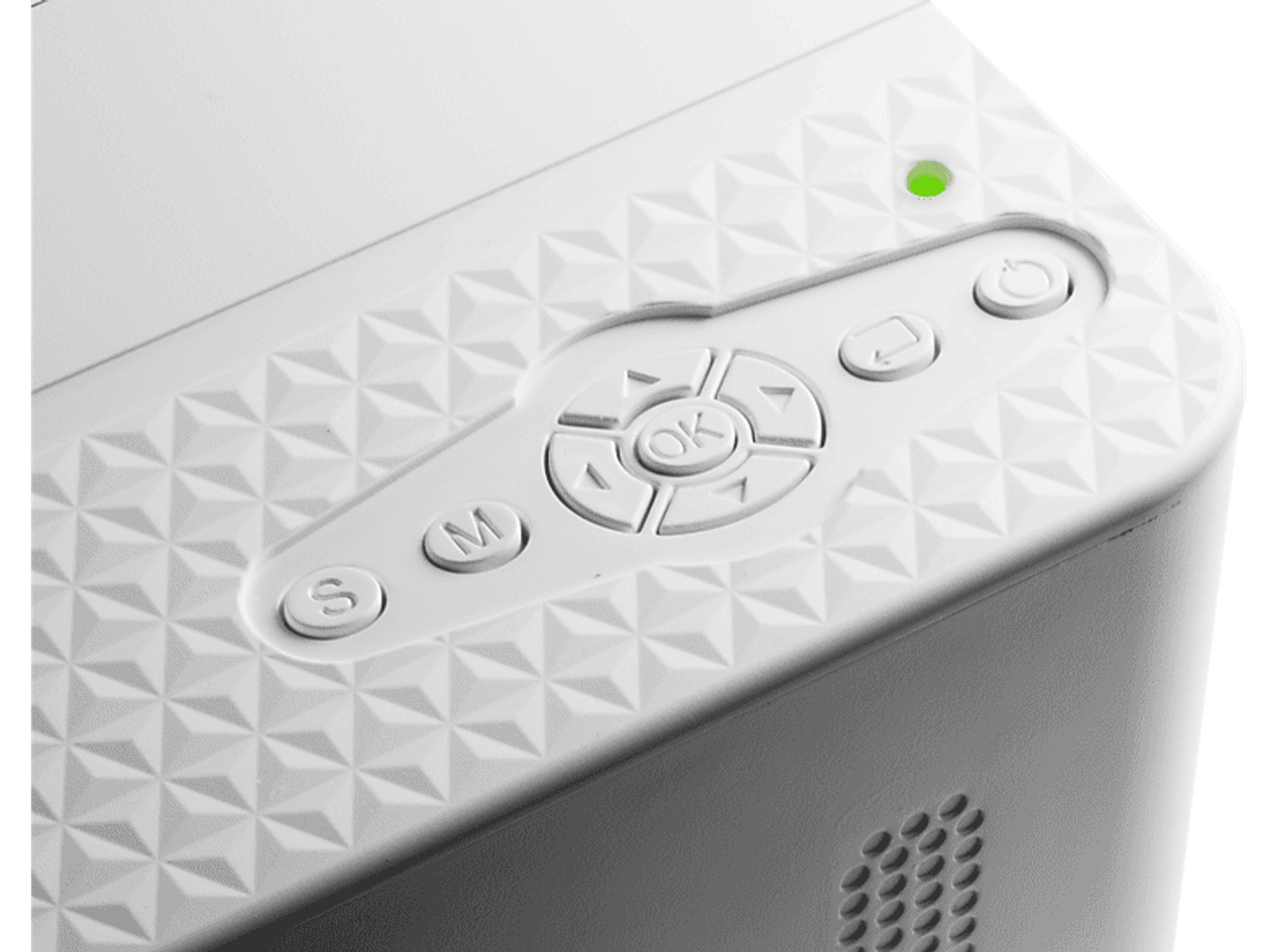 Zbliżenie białego panelu sterowania projektora z przyciskami i zielonym światłem.