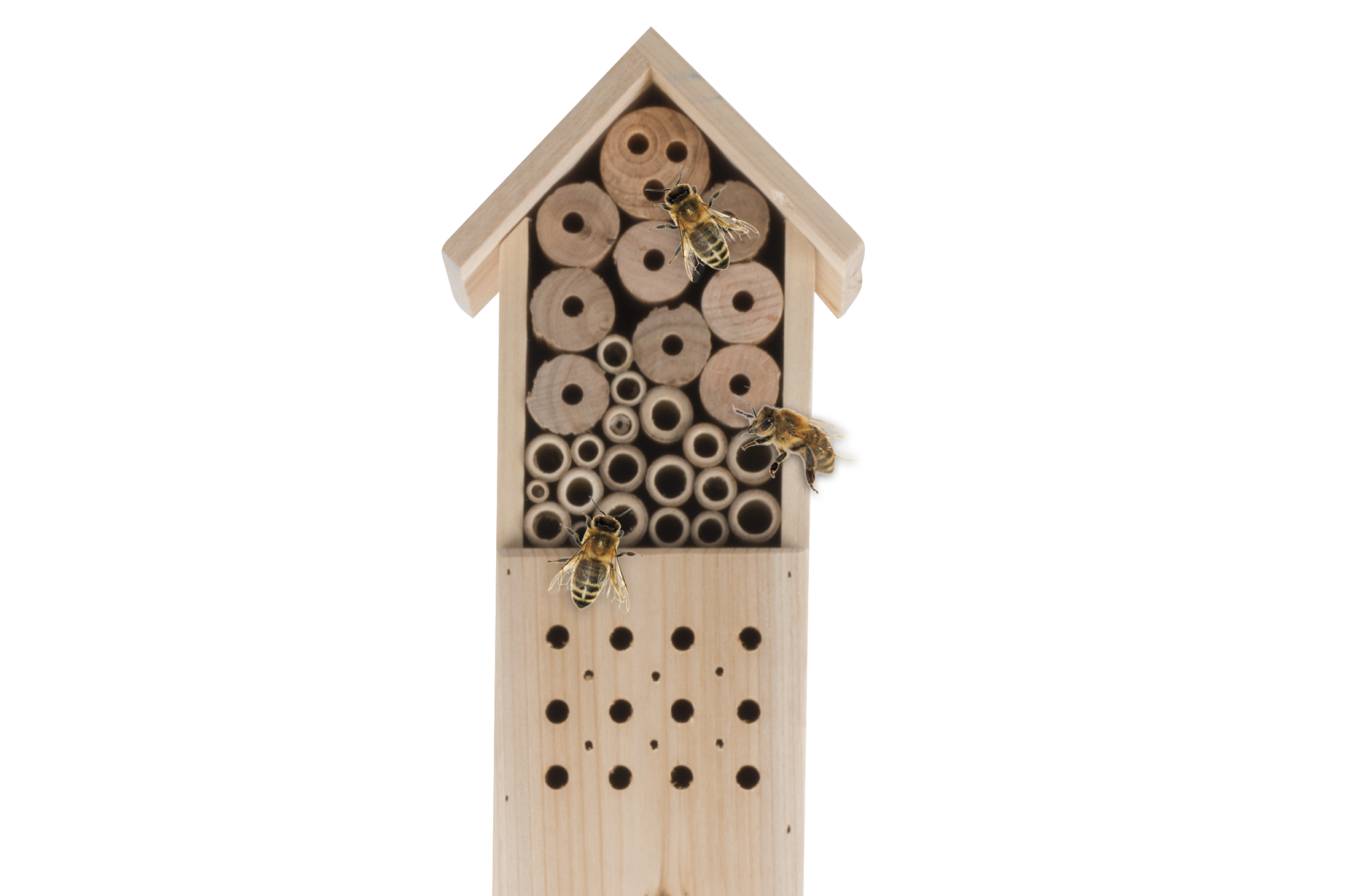 Houten insectenhotel met bijen. Honingbijen landen op het hotel.