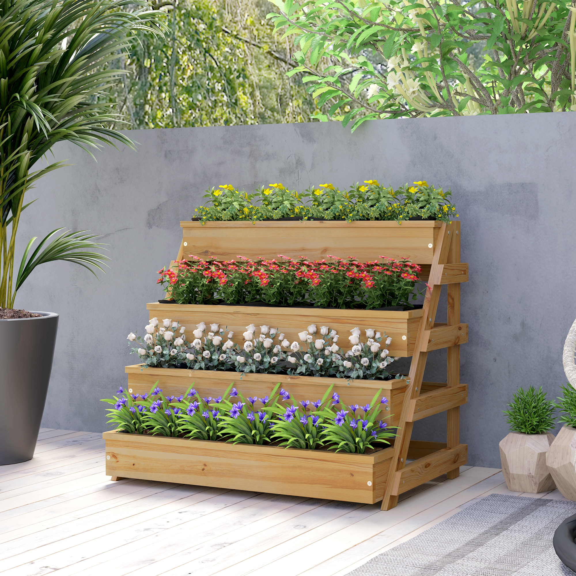 Fioriere in legno a più livelli con fiori. È posizionato su un ponte.