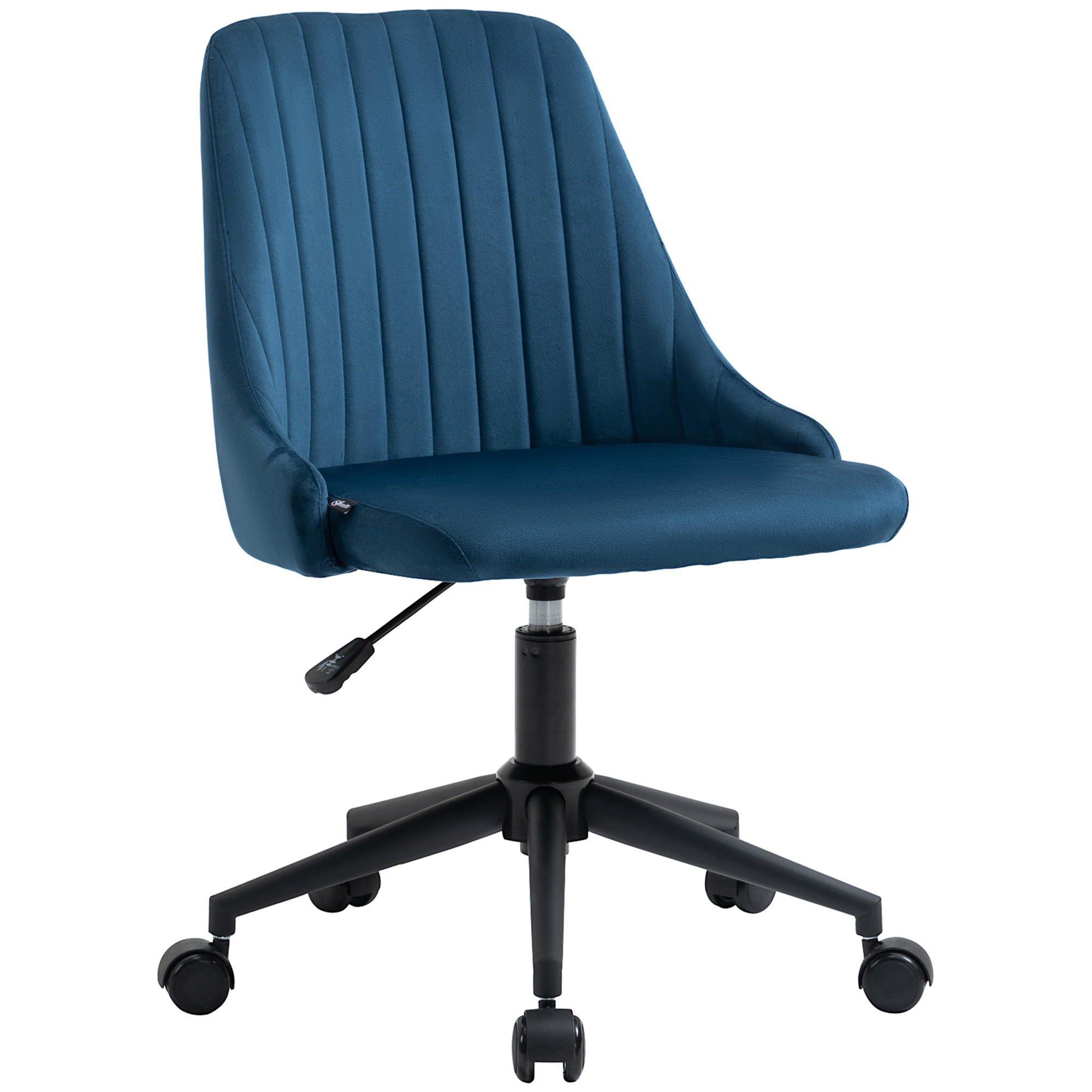 Una sedia da ufficio blu con base a cinque razze e ruote. Ha uno schienale verticale a coste.