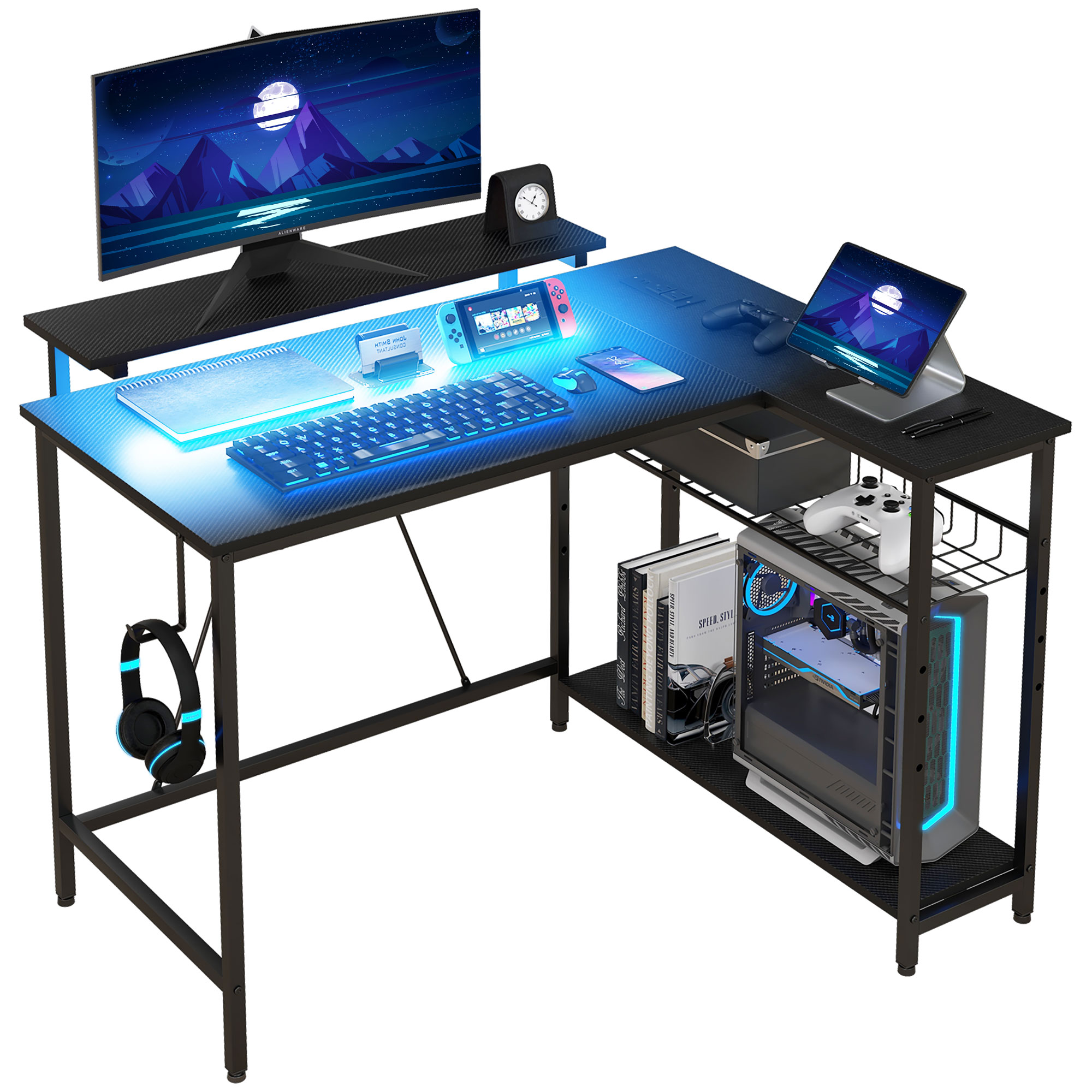 Scrivania da gaming a L con monitor, tastiera e computer. Colore nero.