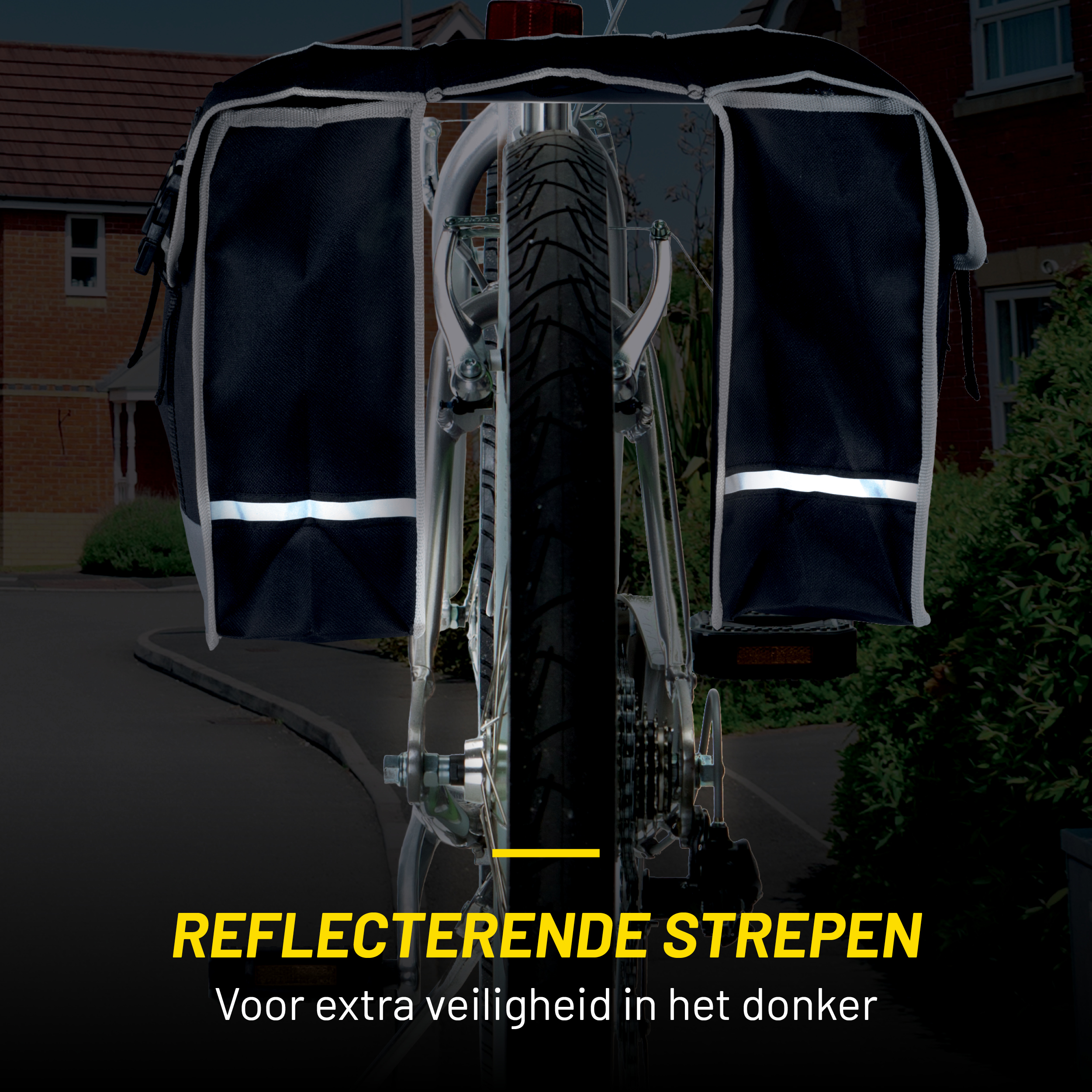 Fietstassen met reflecterende strepen voor veiligheid in het donker.