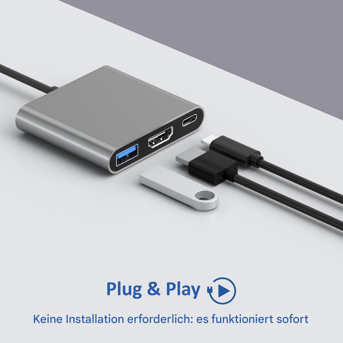 Ein silberner USB-Hub mit mehreren Anschlüssen und angeschlossenen Kabeln. Text: Plug & Play. Keine Installation.
