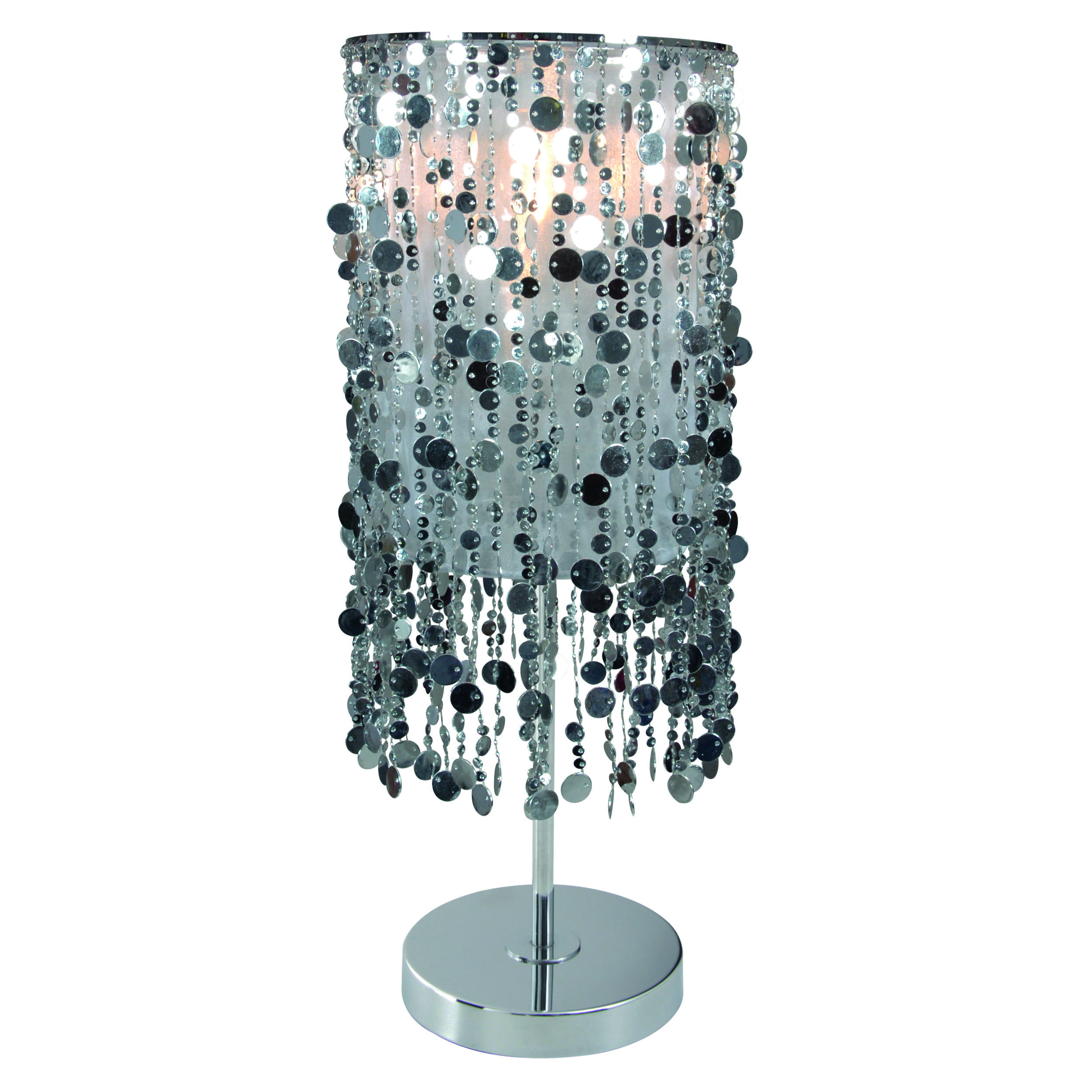 Eine silberne Lampe mit hängenden Pailletten um einen weißen zylindrischen Schirm.