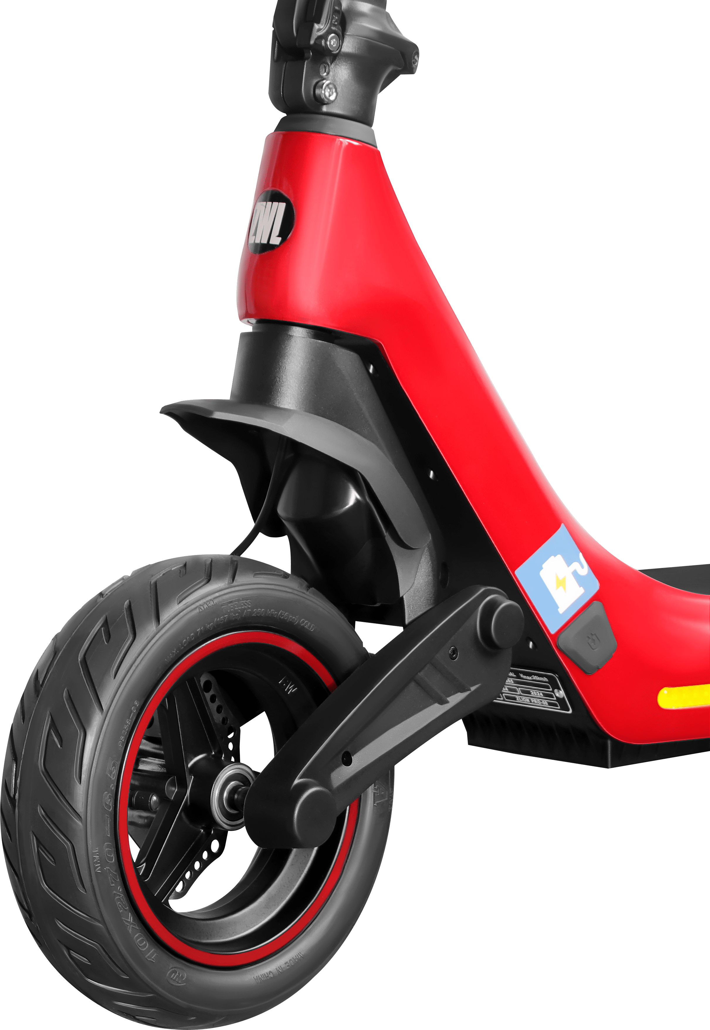 Primer plano de rueda de patinete eléctrico roja, con neumático negro, sobre fondo negro.