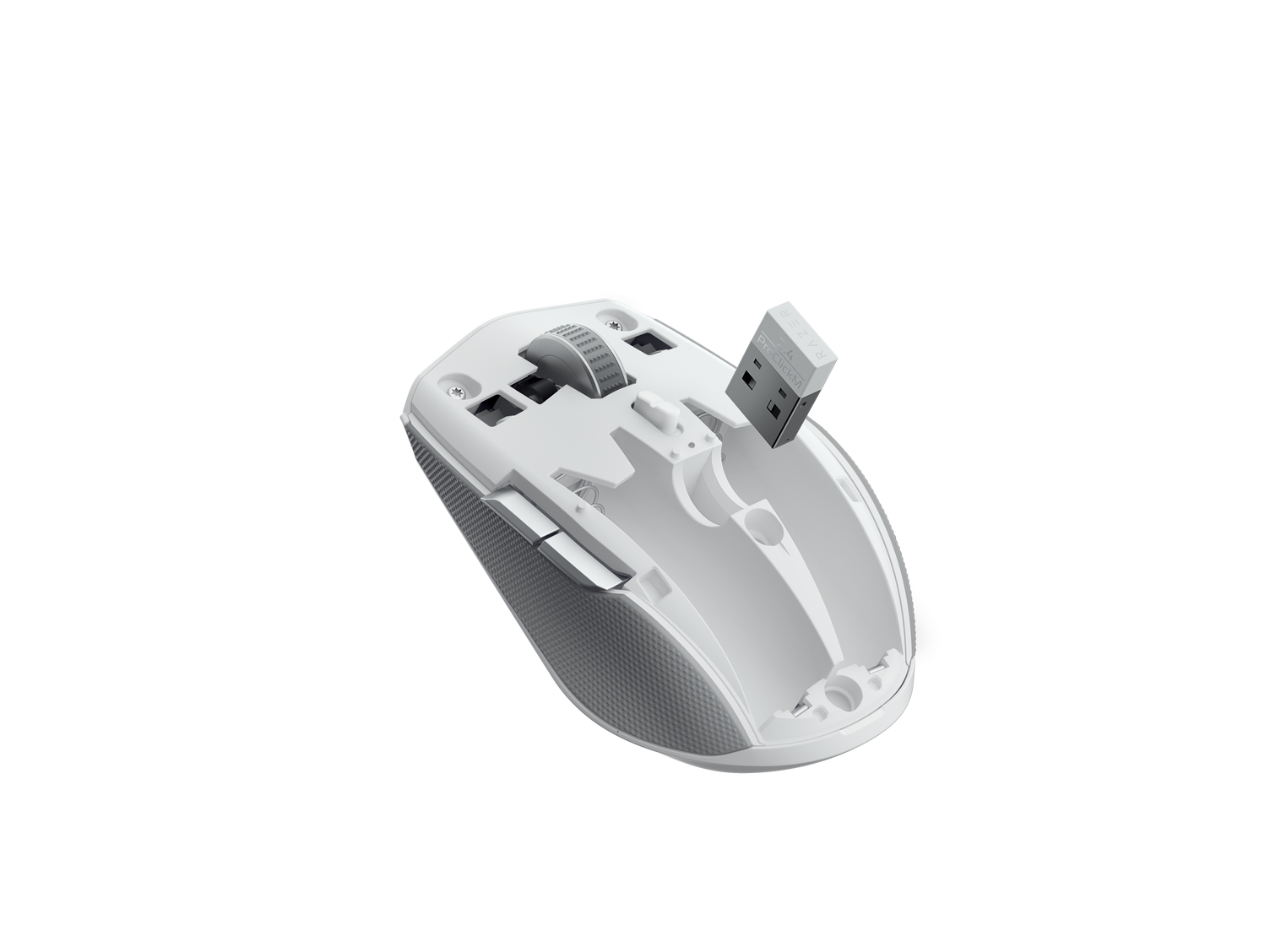 Un mouse per computer bianco con il coperchio superiore rimosso, che mostra i componenti interni e un ricevitore USB.