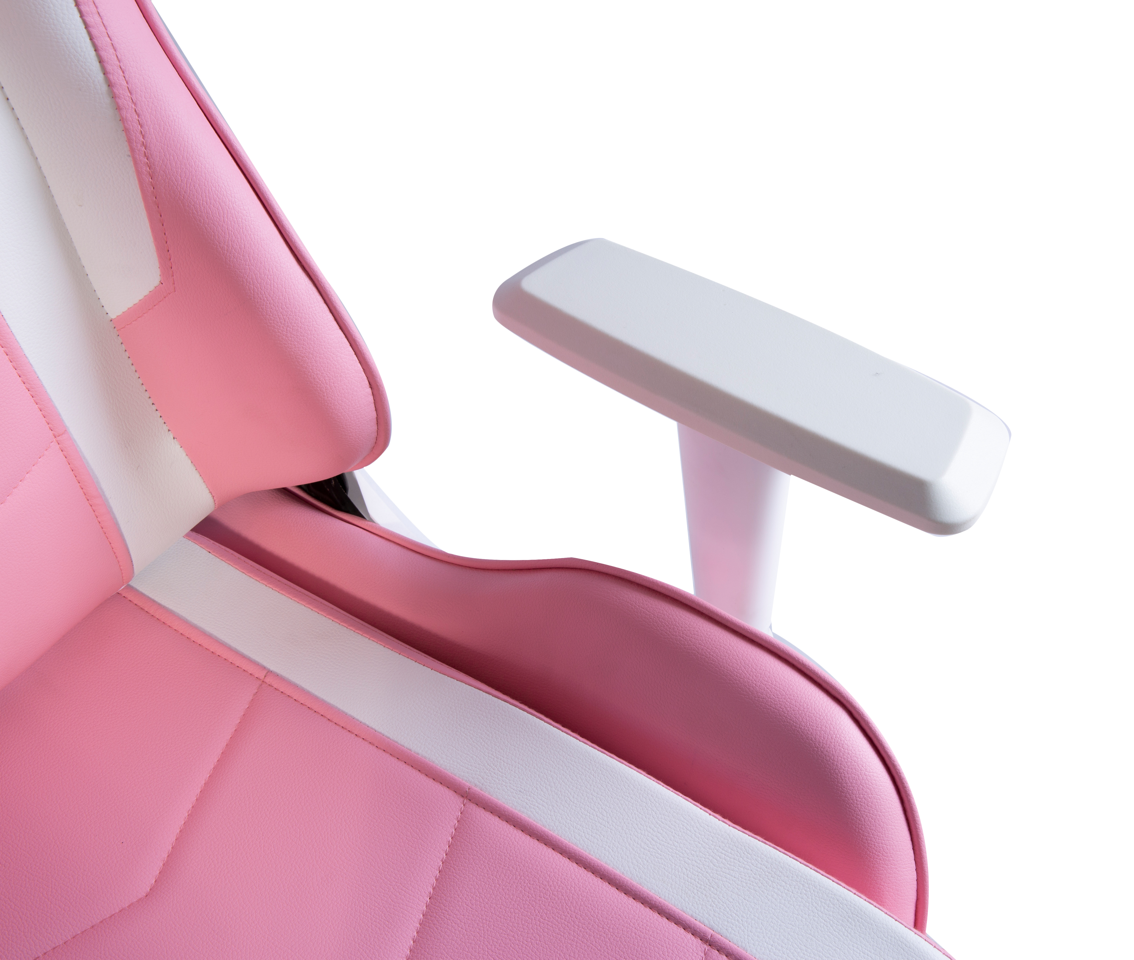 Ein pinkfarbener und weißer Gaming-Stuhl mit Armlehnen-Detail. Weiße Armlehnen und Akzente. Weißer Hintergrund.