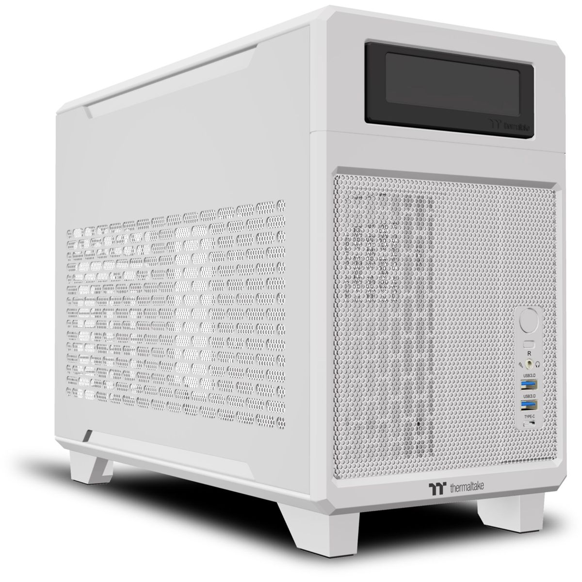 Una carcasa de computadora blanca con ventilaciones, un panel frontal con puertos y un asa.