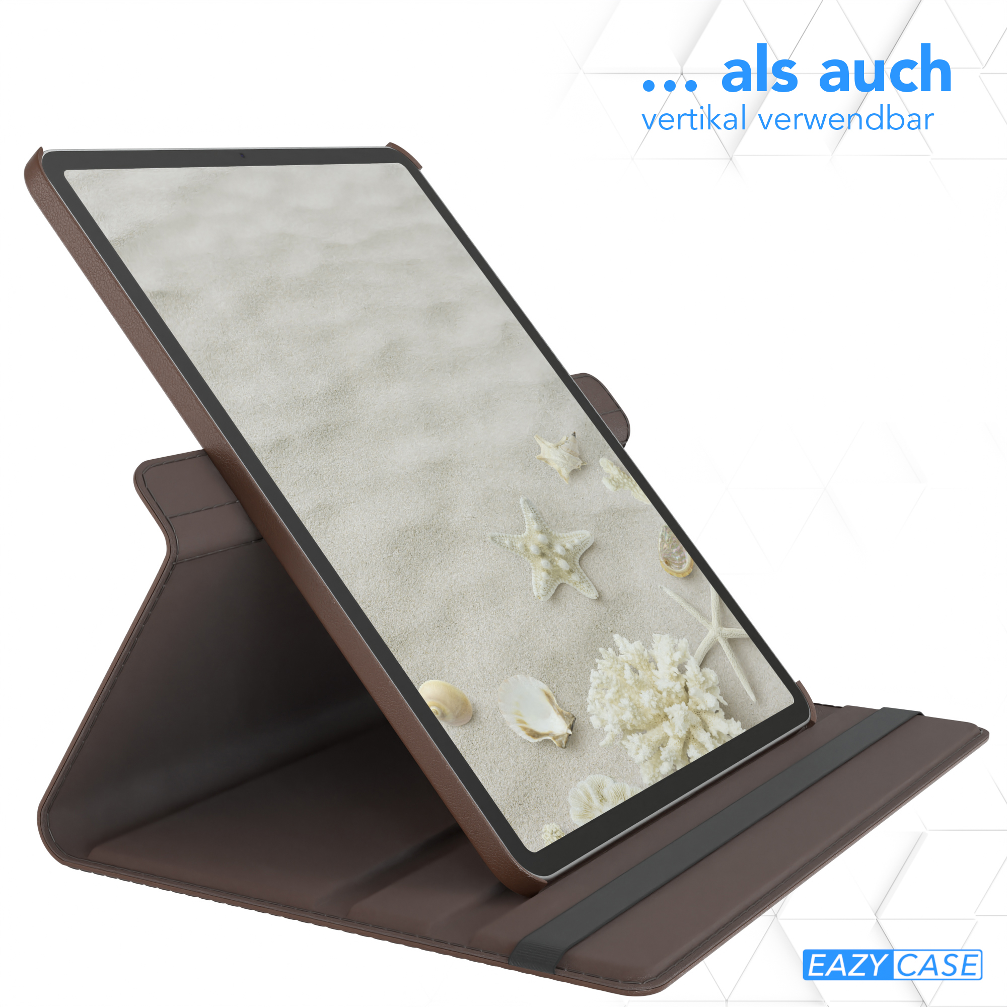 Tablet in brauner Hülle, aufgestellt. Muscheln und Seesterne auf Sandgrund. Schwarzes Gummiband.