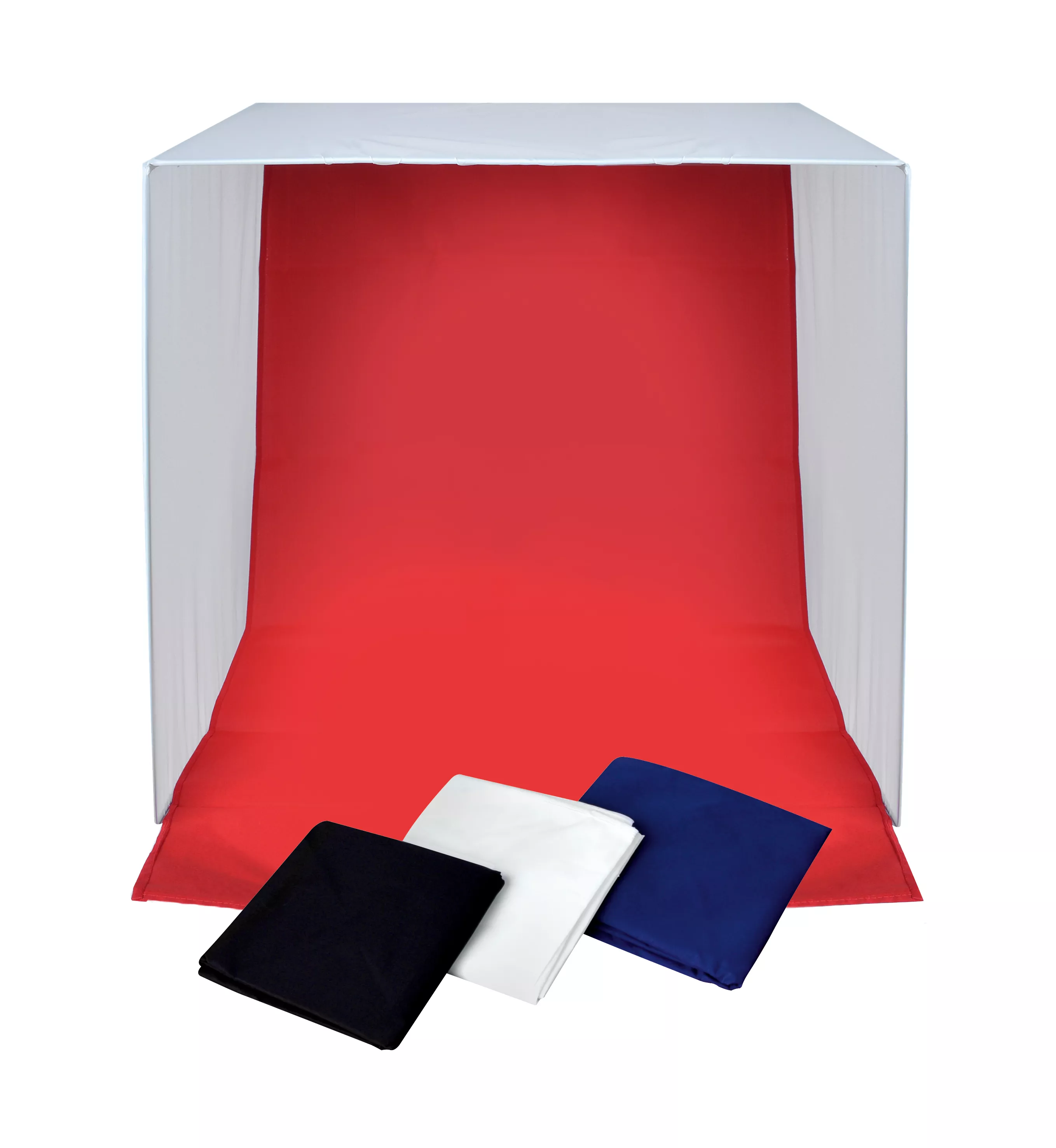 Een studiobox met een rood interieur en drie gekleurde stoffen achtergronden.