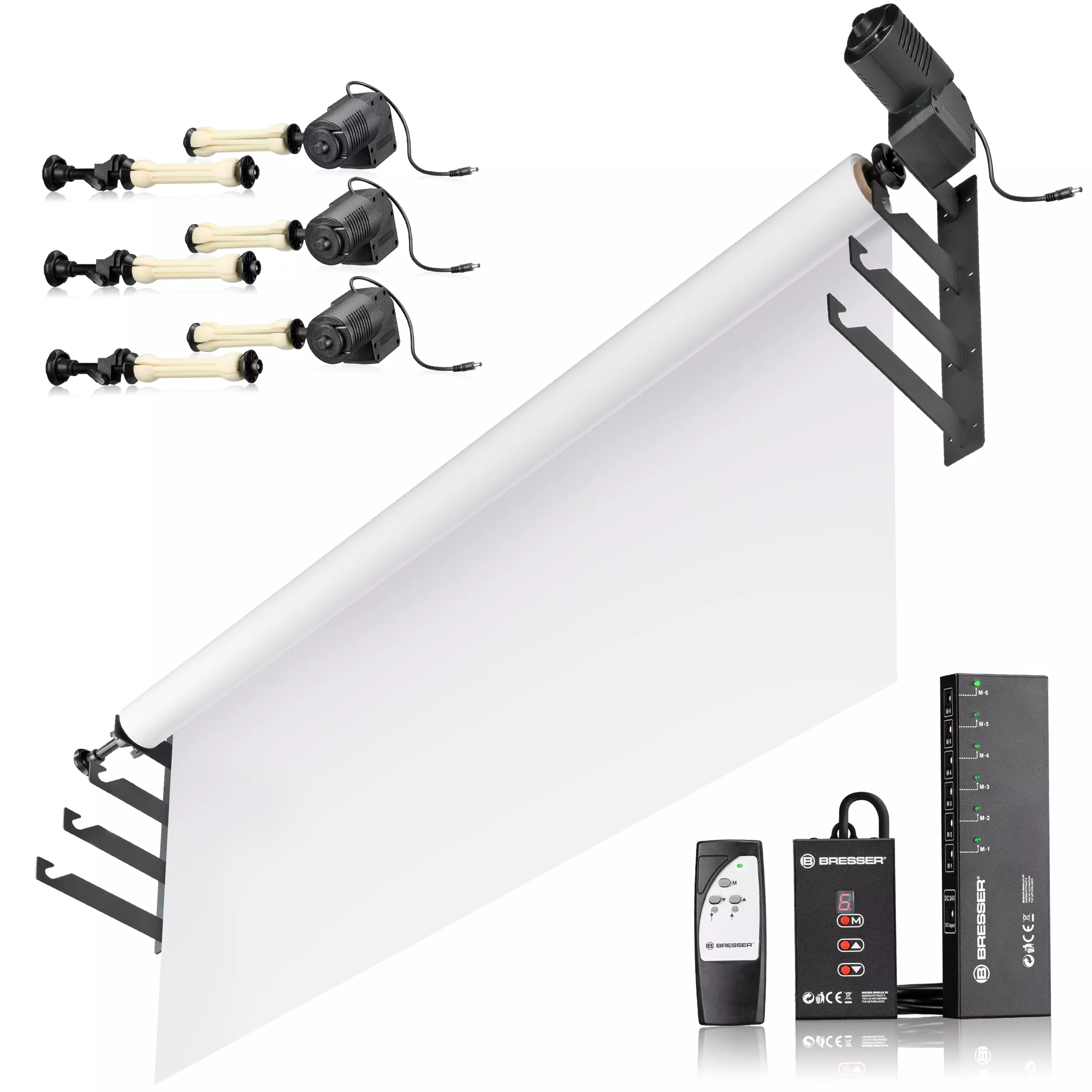 Configuración de fondo blanco con luces, mando a distancia y panel de control. Cuelga un rollo de papel blanco.