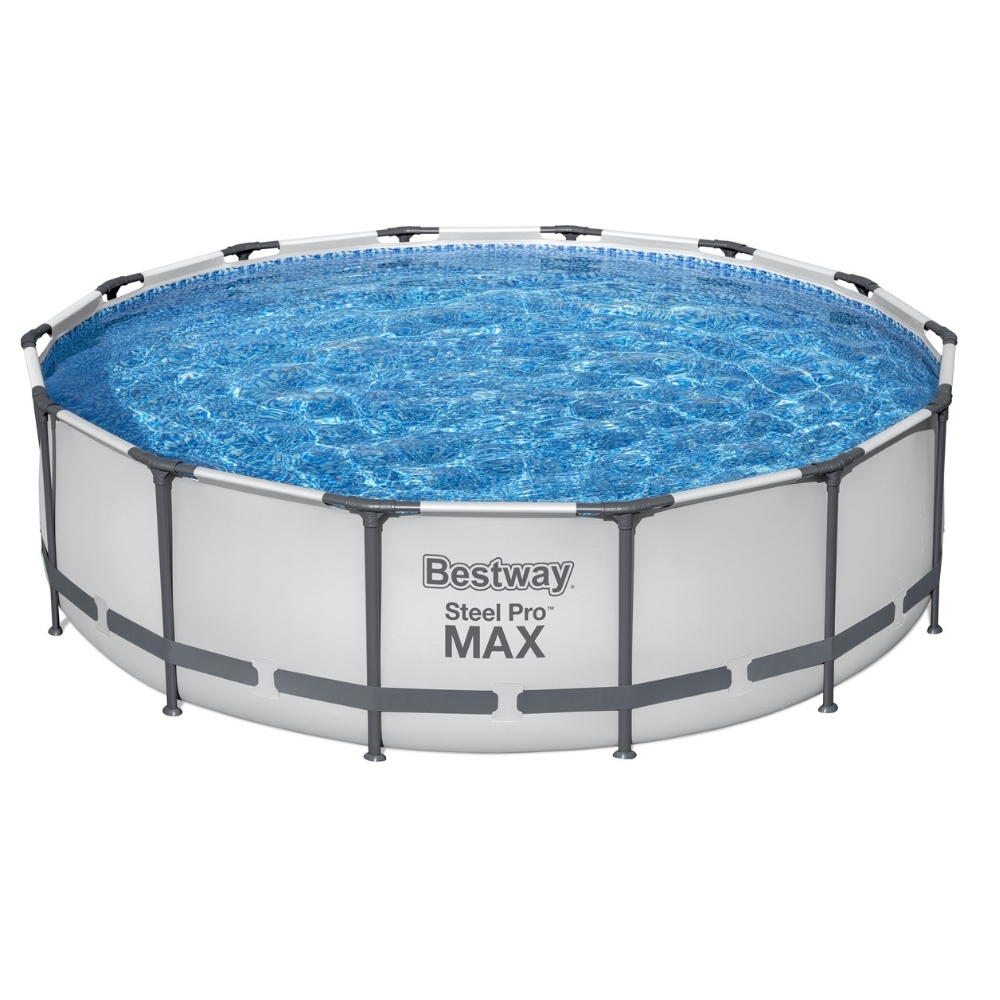 Piscine ronde Bestway Steel Pro Max remplie d'eau.