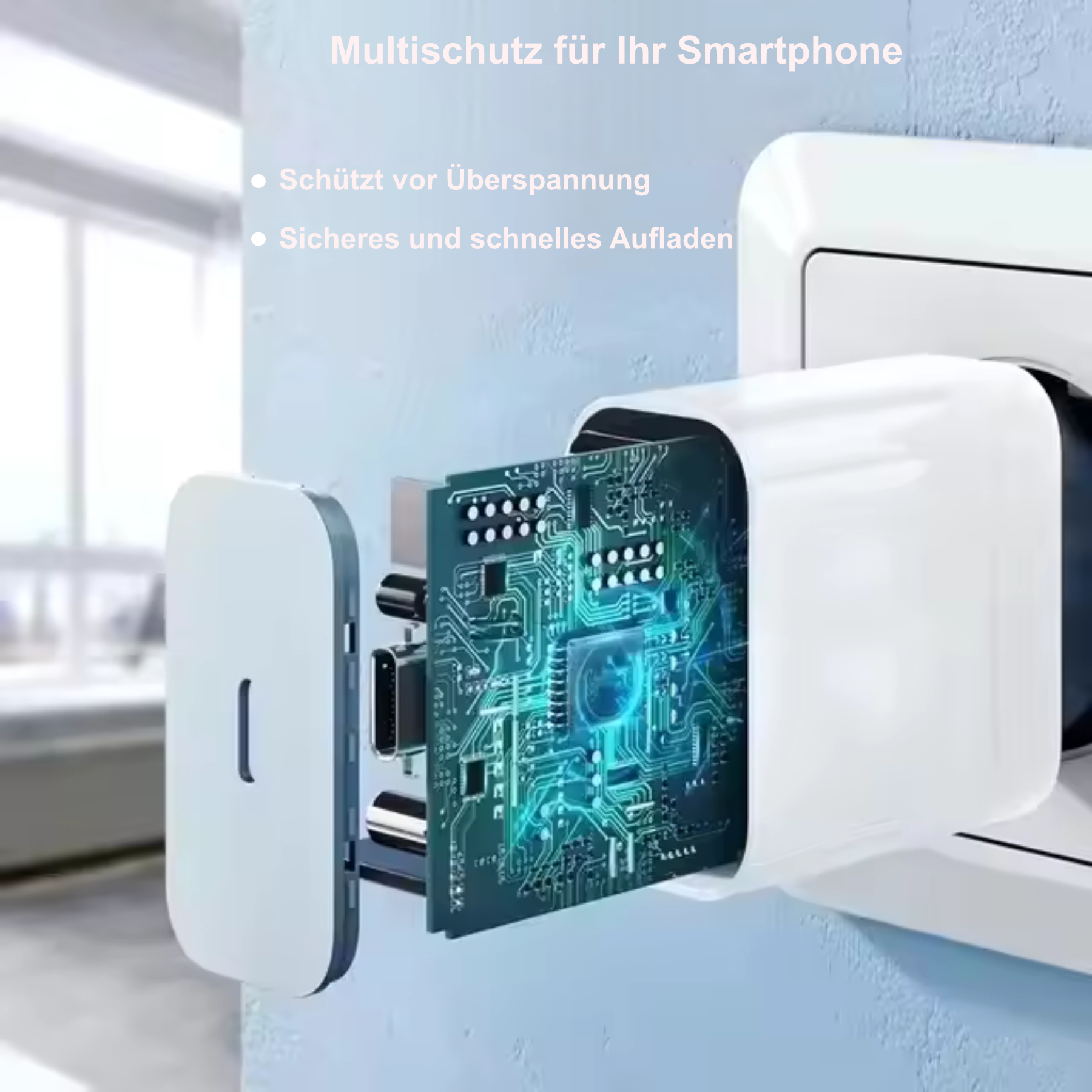 Weißer Netzadapter mit blauer Platine und Wandstecker.