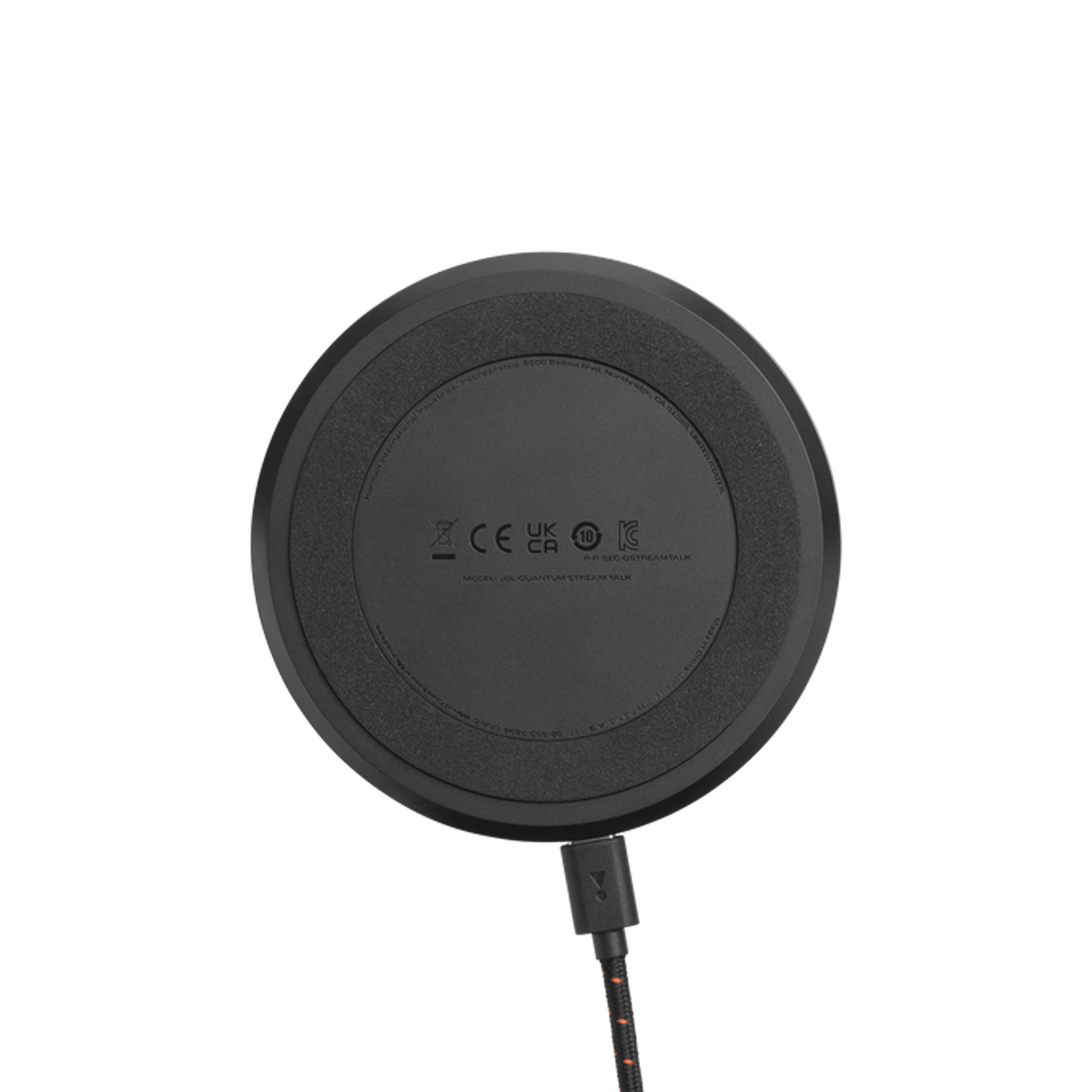Schwarzes kreisförmiges Gerät, Unteransicht. USB-Kabel angeschlossen, schwarzer Hintergrund.