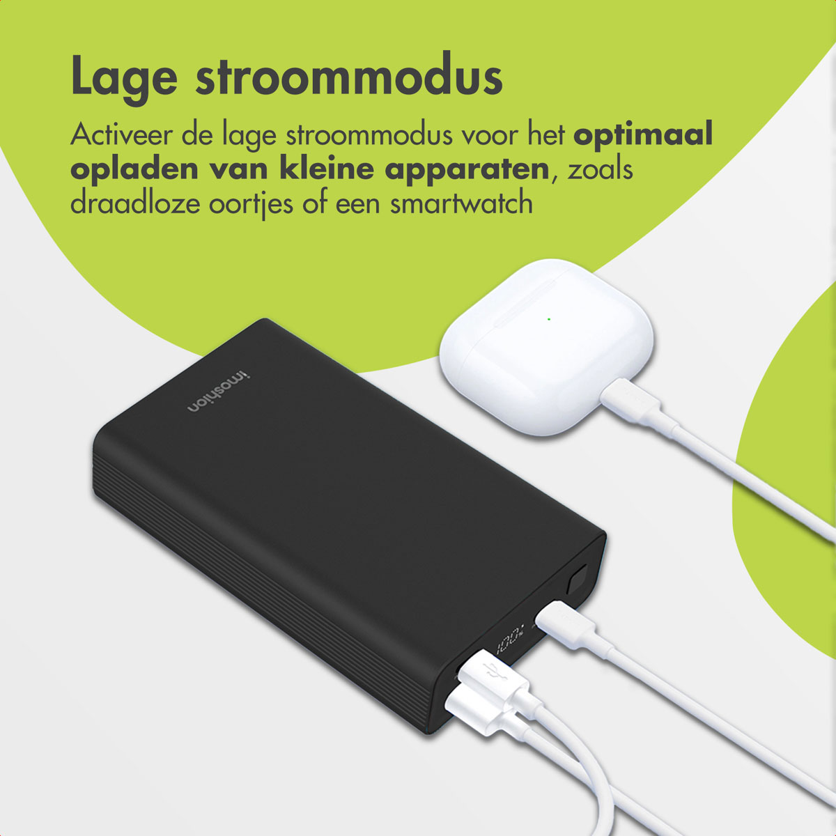 Une batterie externe noire et un étui de chargement blanc reliés par un câble blanc avec une icône de chargement.