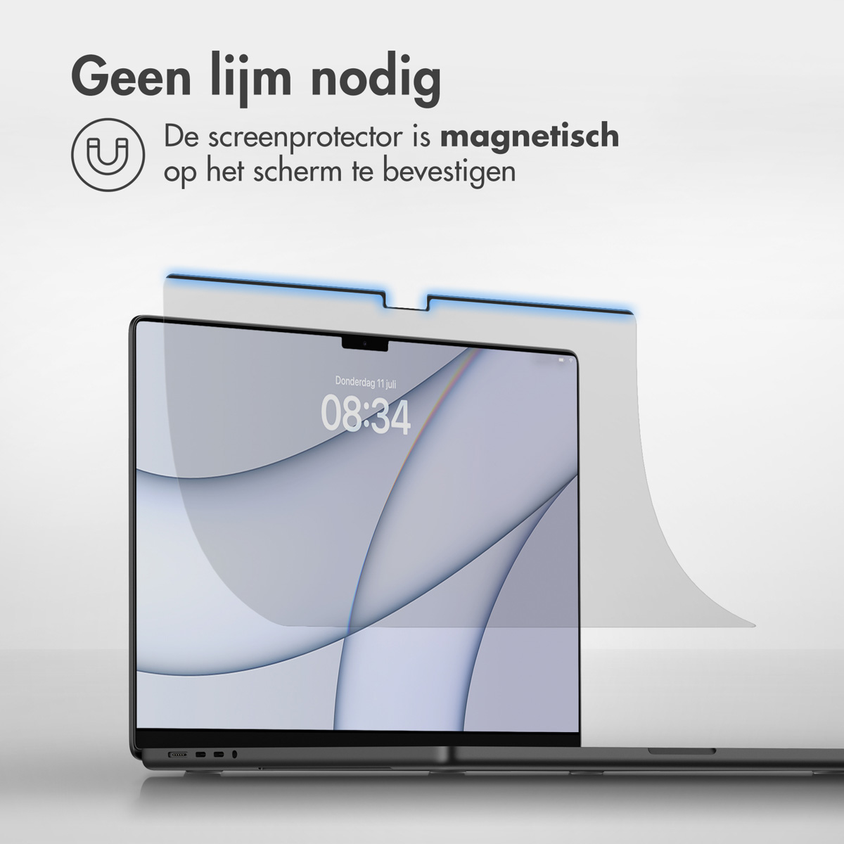 Laptop met schermbeschermer die wordt geïnstalleerd, geen lijm nodig. Scherm toont tijd.