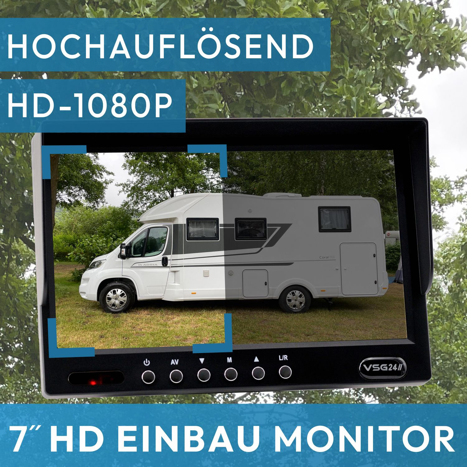 Ein Monitor, der einen Camper zeigt. Der Monitor befindet sich in einem Waldgebiet.