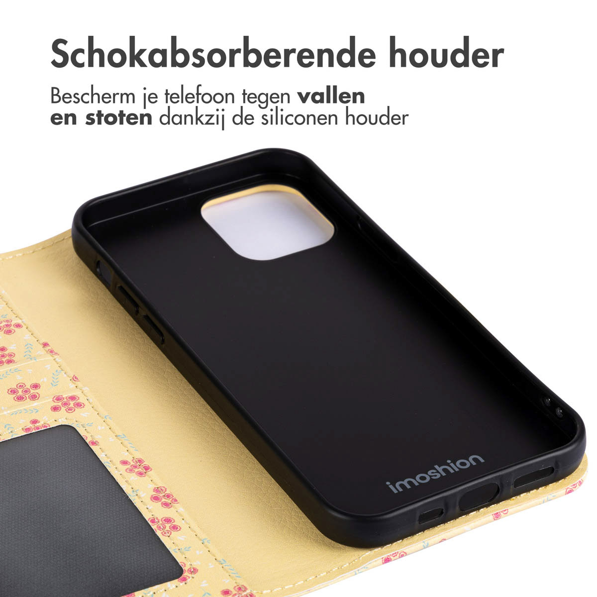 Een telefoonhoesje met een geel bloemmotief en een zwart interieur. De hoes is open, met de telefoon erin.