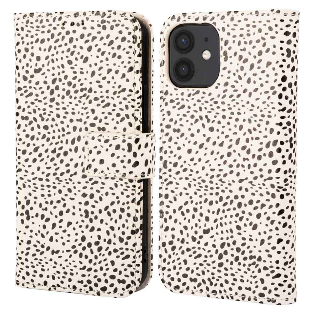 Telefoonhoesje met witte basis en zwarte stippen, open om de telefoon te tonen.