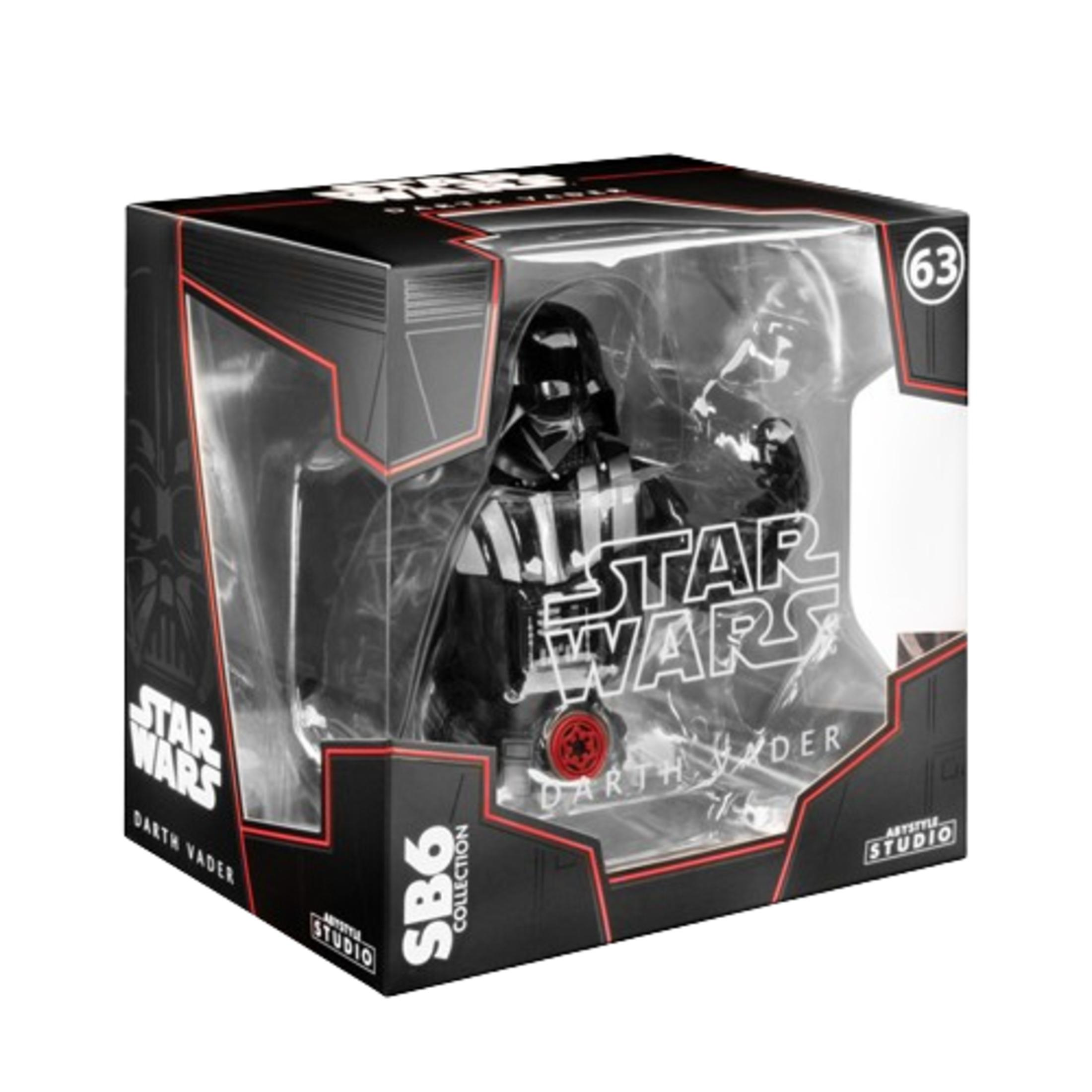 Star Wars Darth Vader Figur in einer Box mit klarer Front.