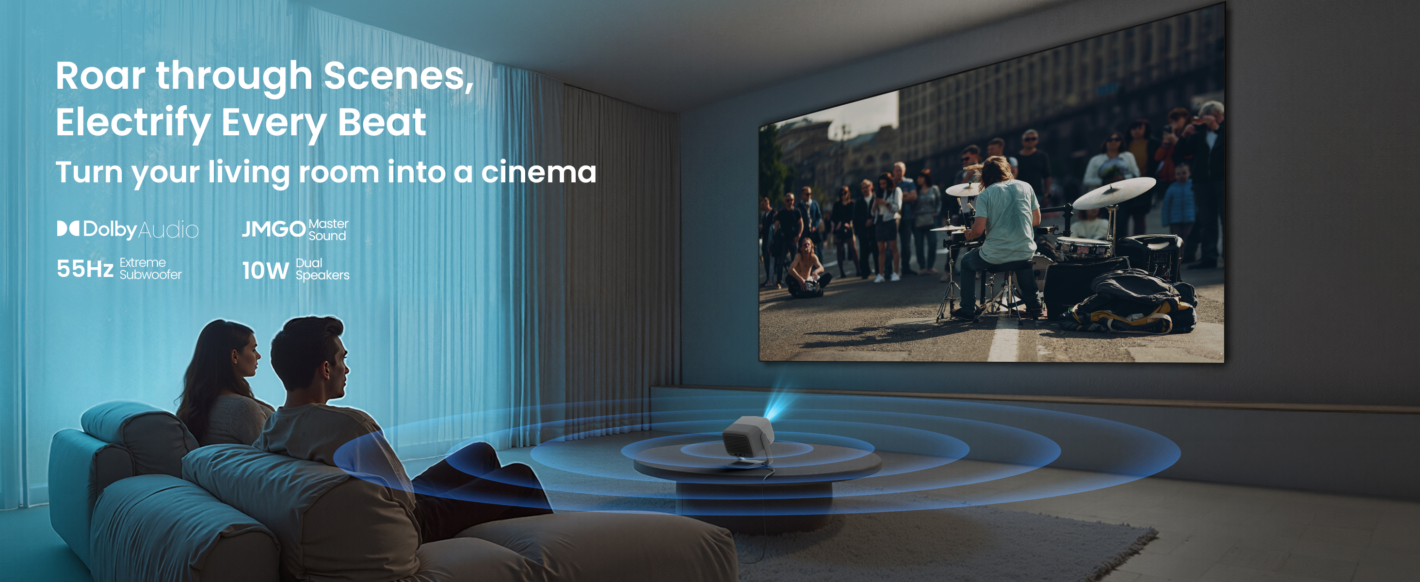 Salon z projektorem na stole, wyświetlający obraz na dużym ekranie.