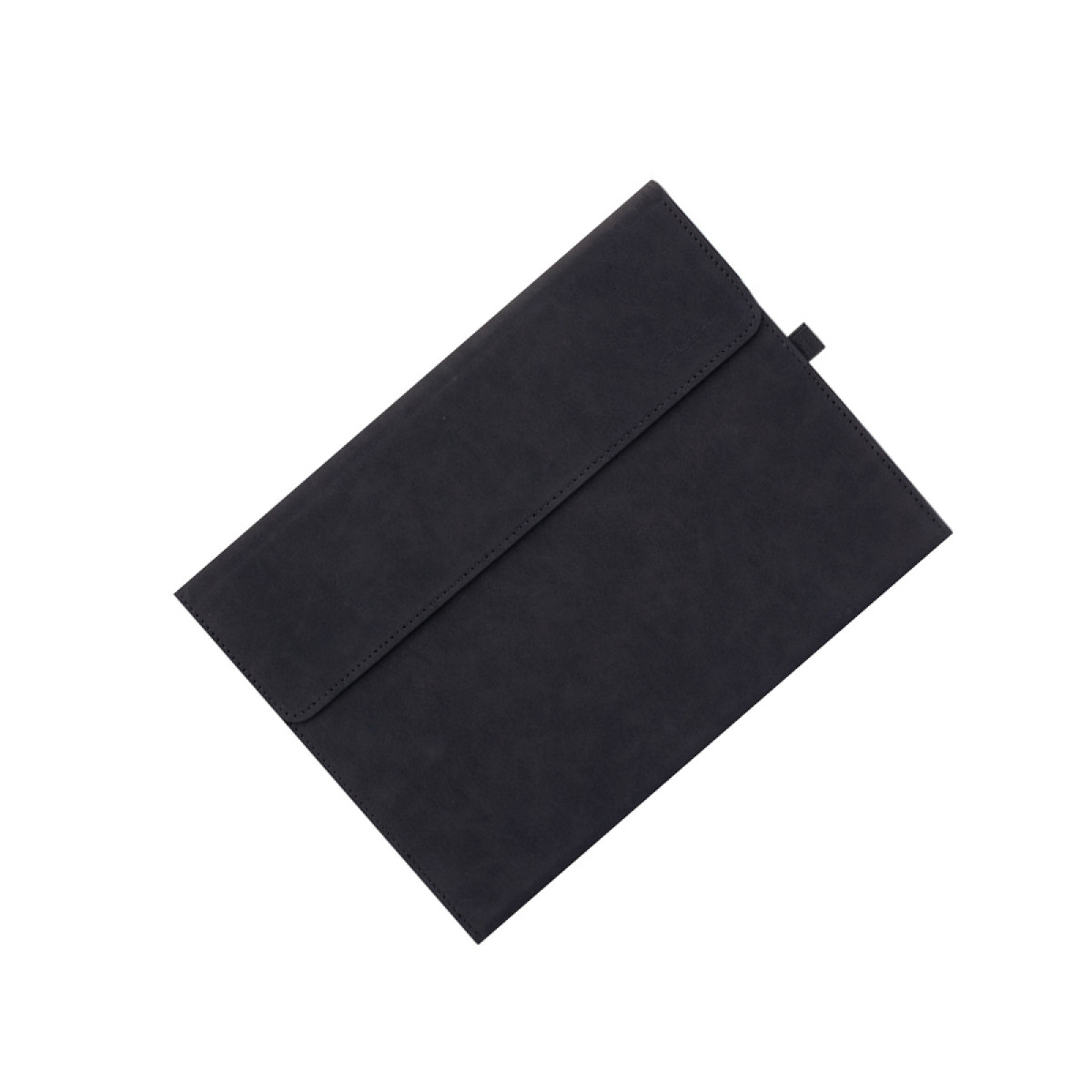 Schwarze Tablethülle geschlossen mit einer Klappe.