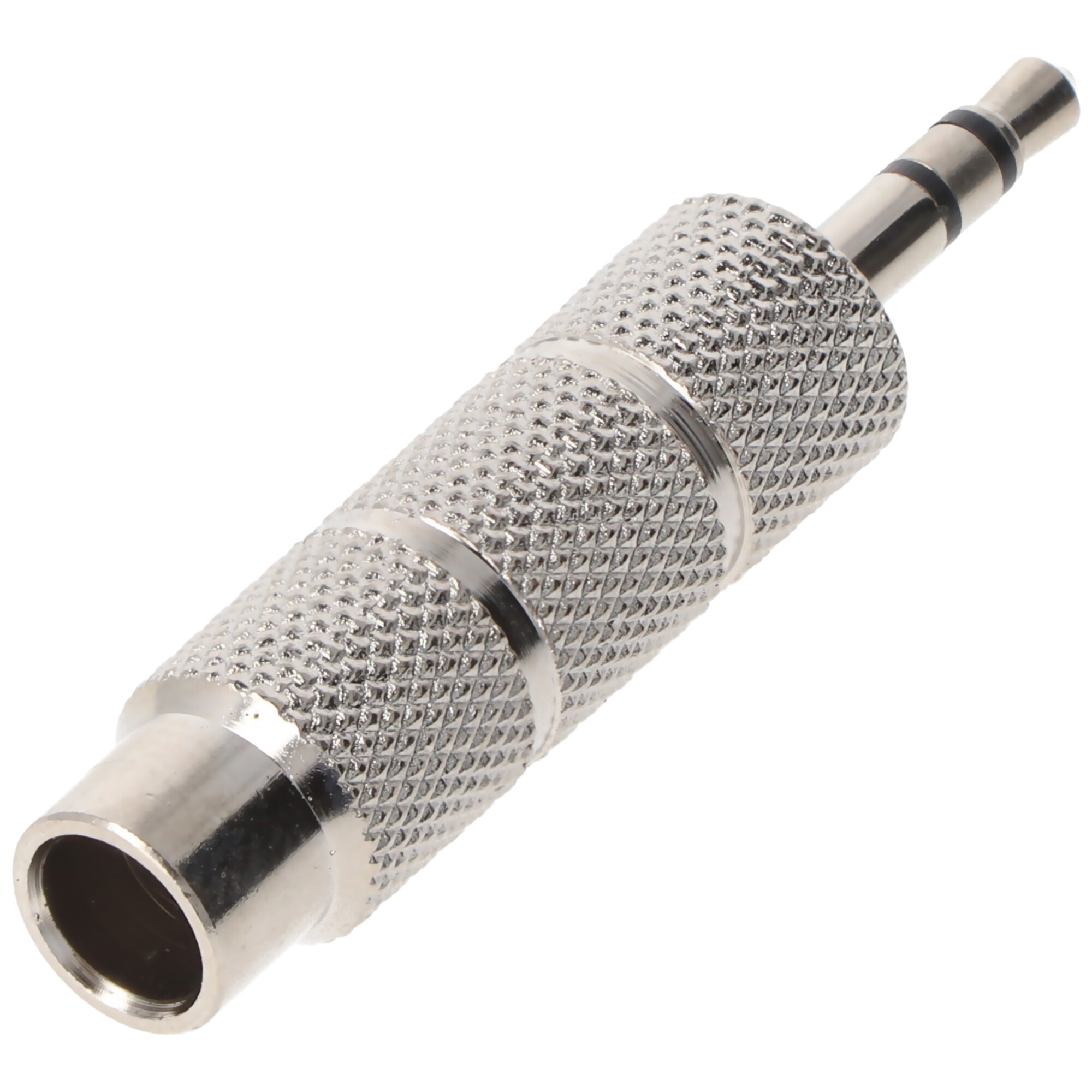 Ein silberner 3,5-mm-auf-Cinch-Adapter mit strukturierter Oberfläche.