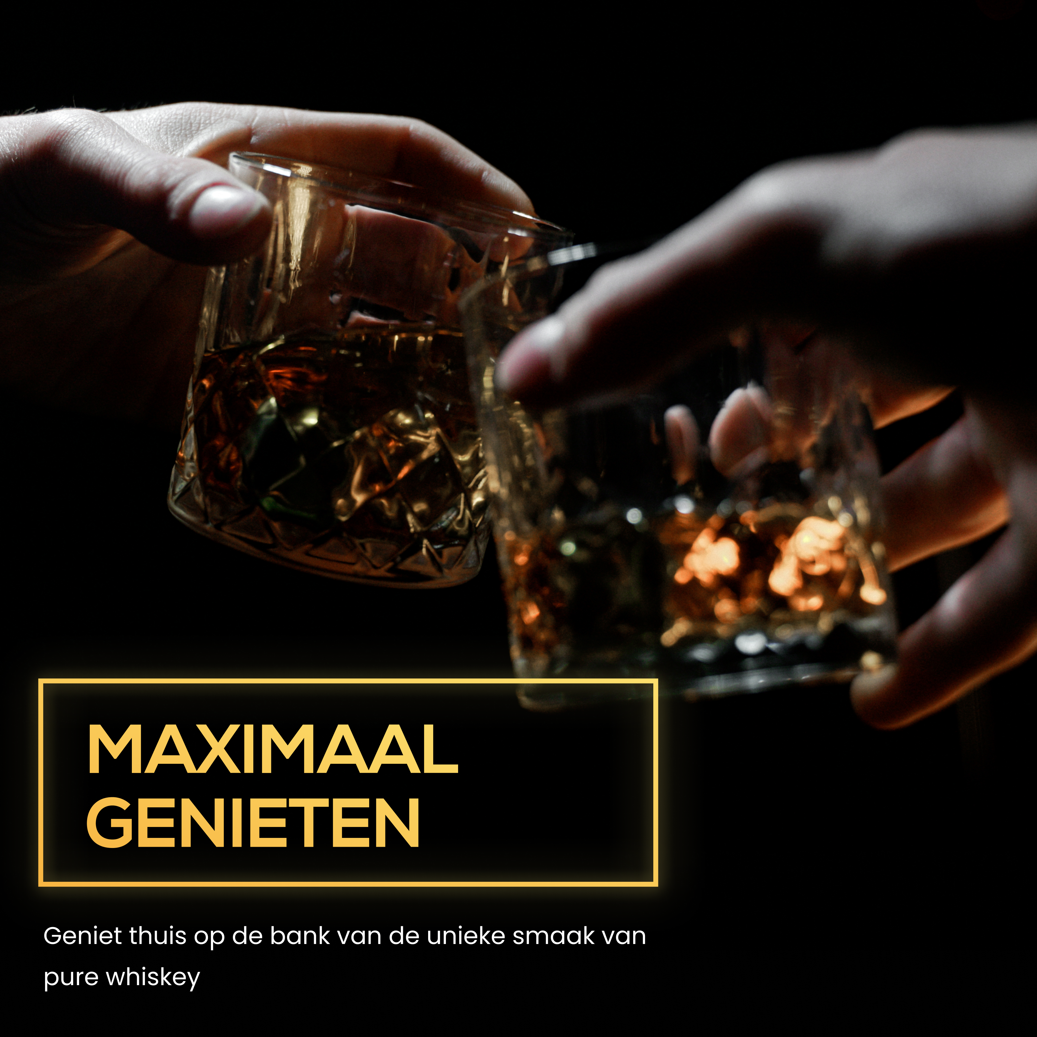 Two glasses of amber liquid clink together. The text says 'MAXIMAAL GENIETEN'.