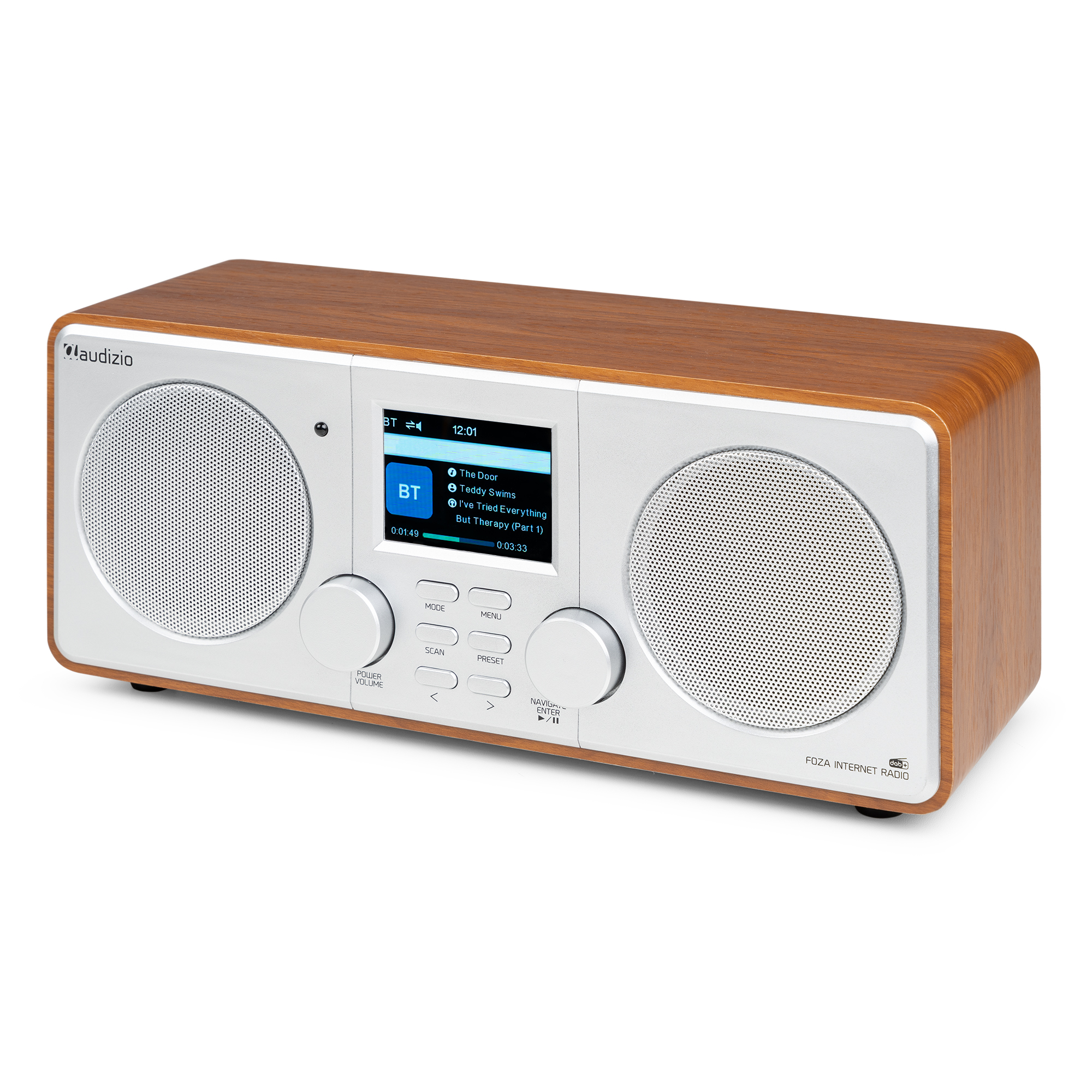 Una radio de madera y plata con dos altavoces, una pantalla y botones. Tiene la marca Audizio.
