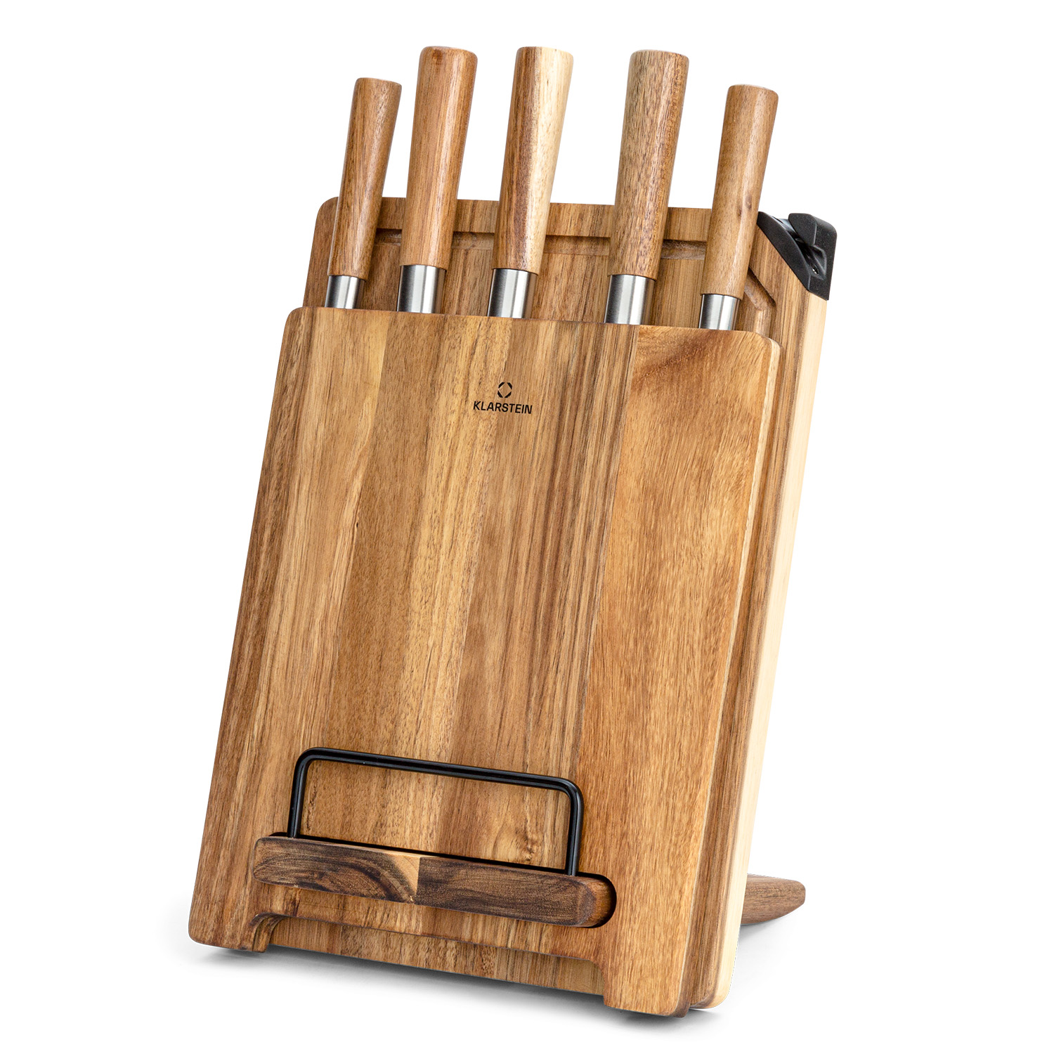 Messerblock aus Holz mit sechs Messern und einem Schneidebrett.