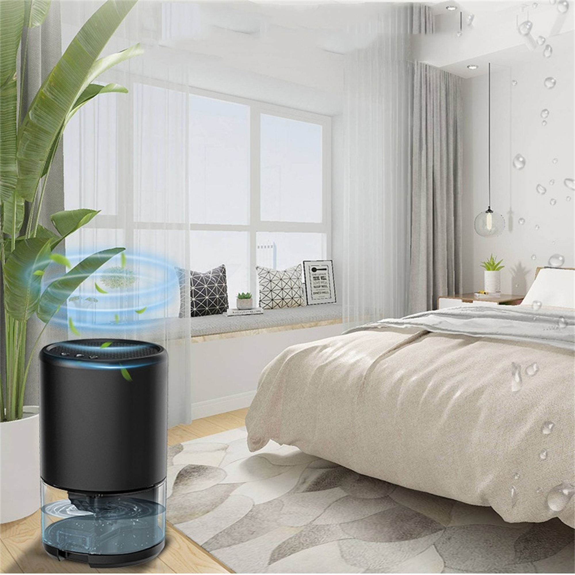 Schwarzer Luftentfeuchter in einem Schlafzimmer. Ein großes Fenster, Bett und Dekoration im Hintergrund.