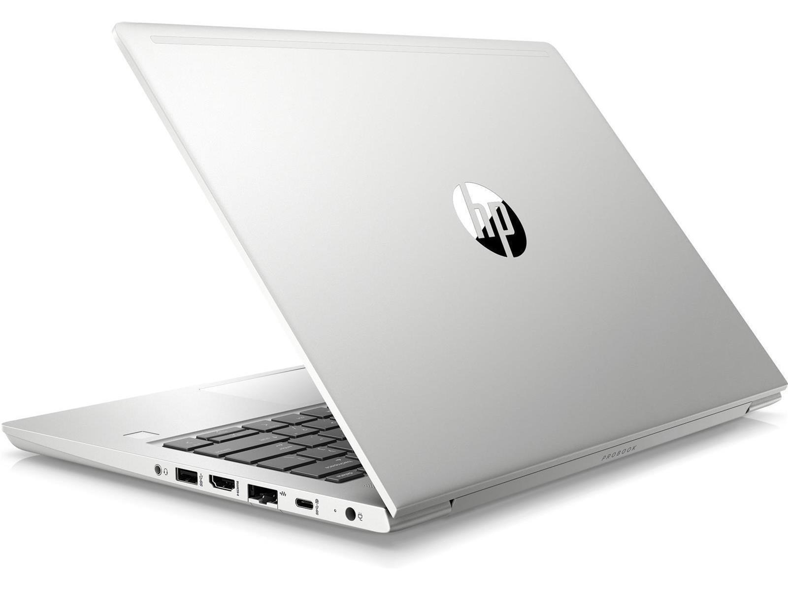 Silberner Laptop mit HP-Logo, geöffnet auf weißem Hintergrund, Tastatur sichtbar. Teilweise geöffnet.