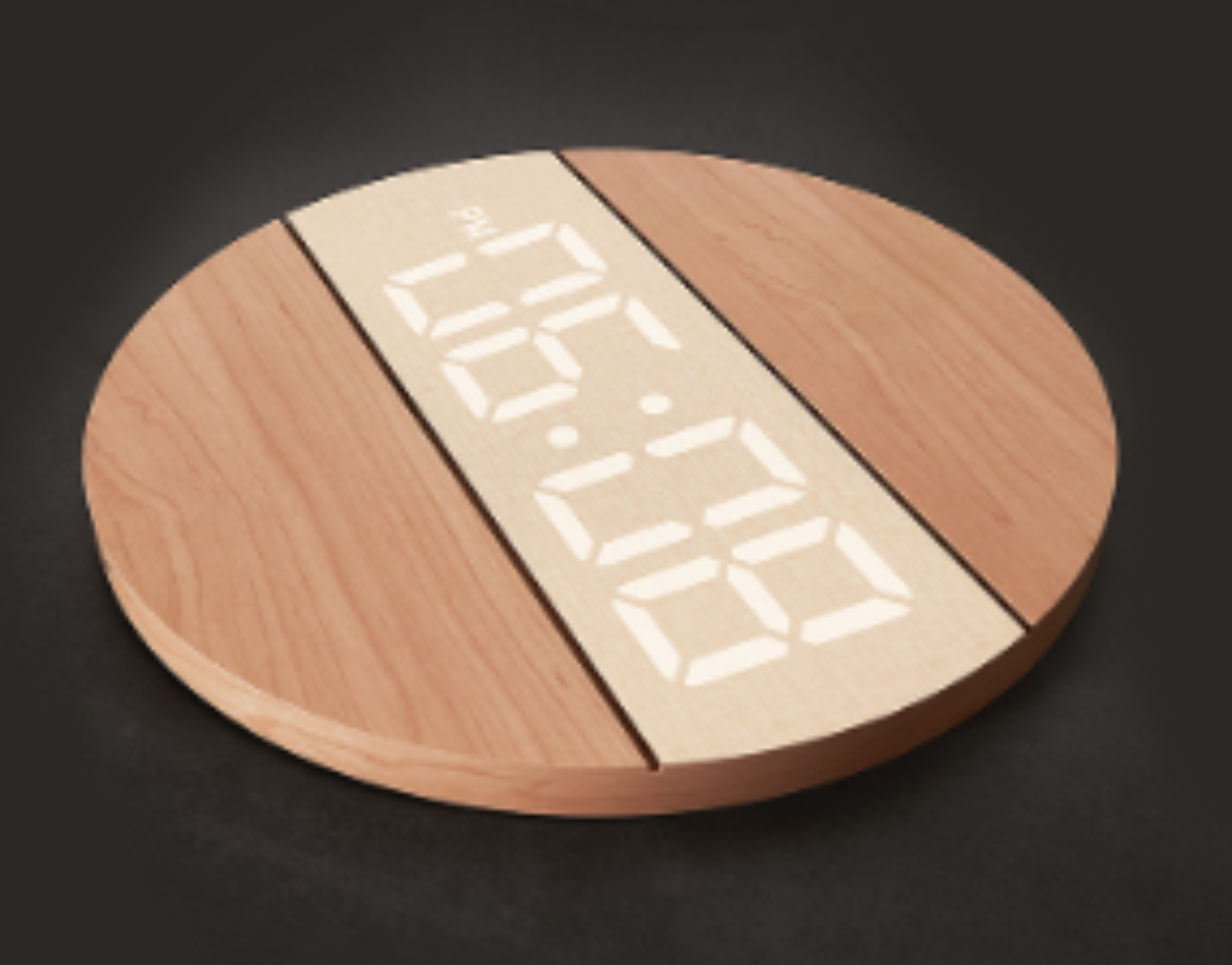 Eine runde Uhr mit Holzmaserung und digitaler Anzeige. Die Zeit zeigt 08:08 in weißen Ziffern an.