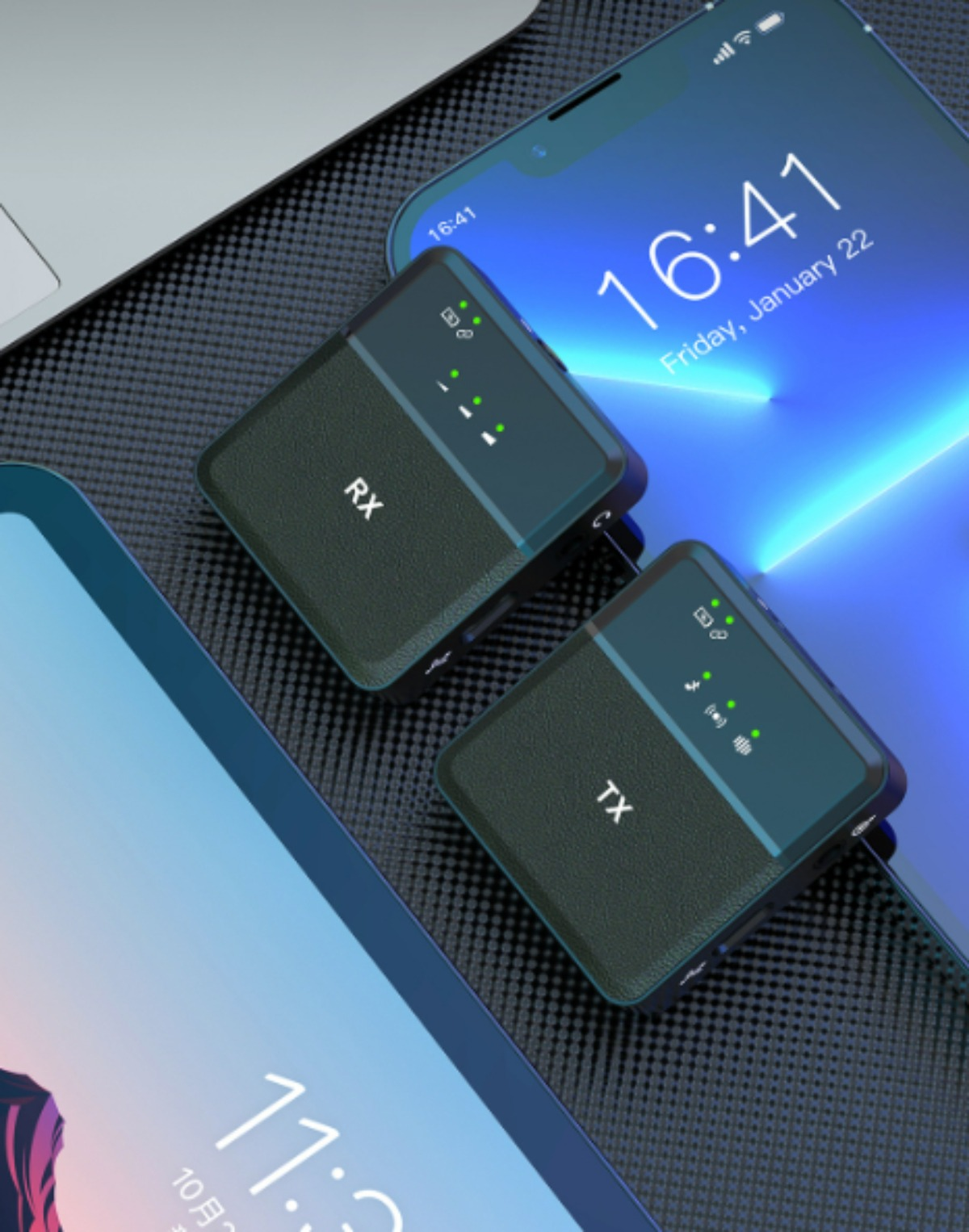 Zwei kleine schwarze Audioempfänger auf einem Telefon, mit Zeitangabe.