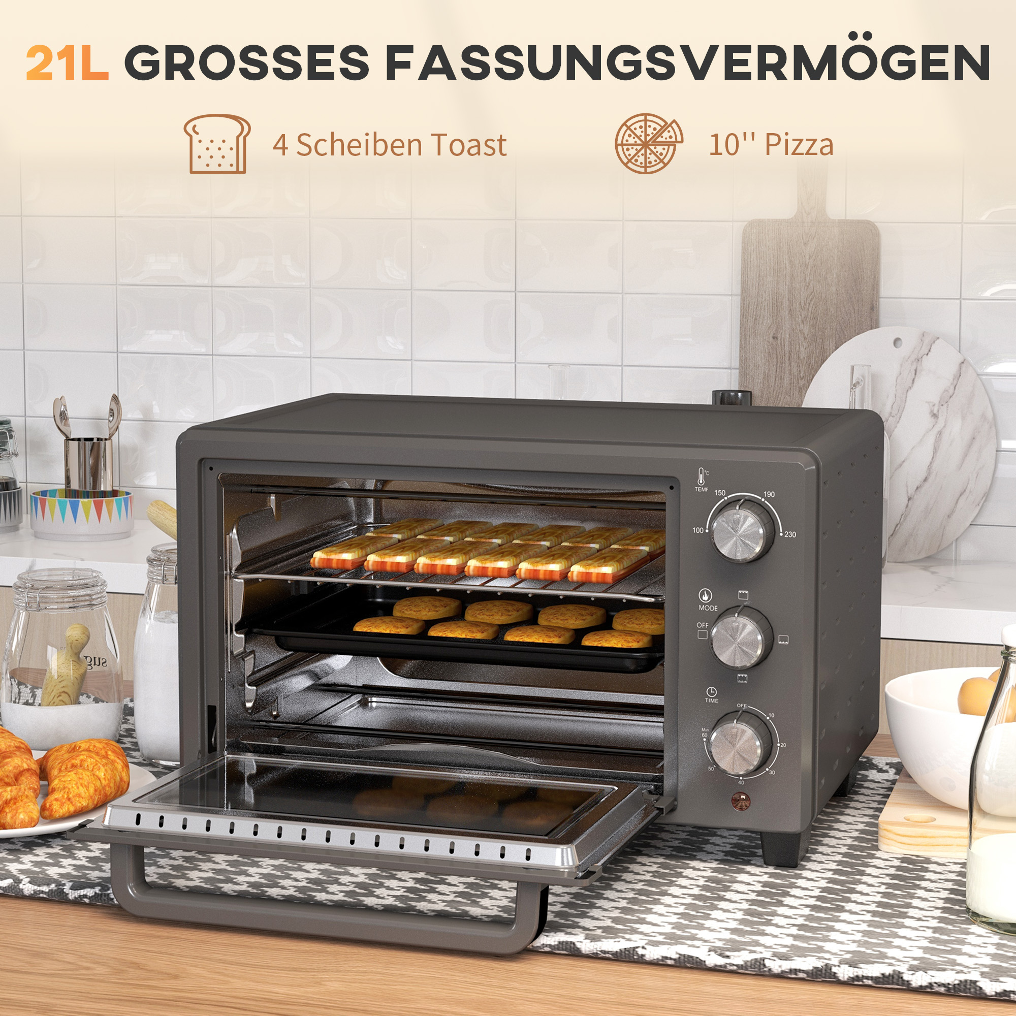 Ein dunkelgrauer Ofen mit offener Tür, mit Essen drin.
